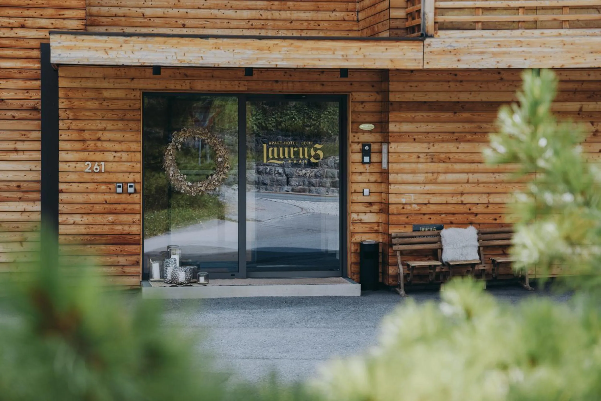 Facade/entrance in Apart-Hotel Laurus Lech