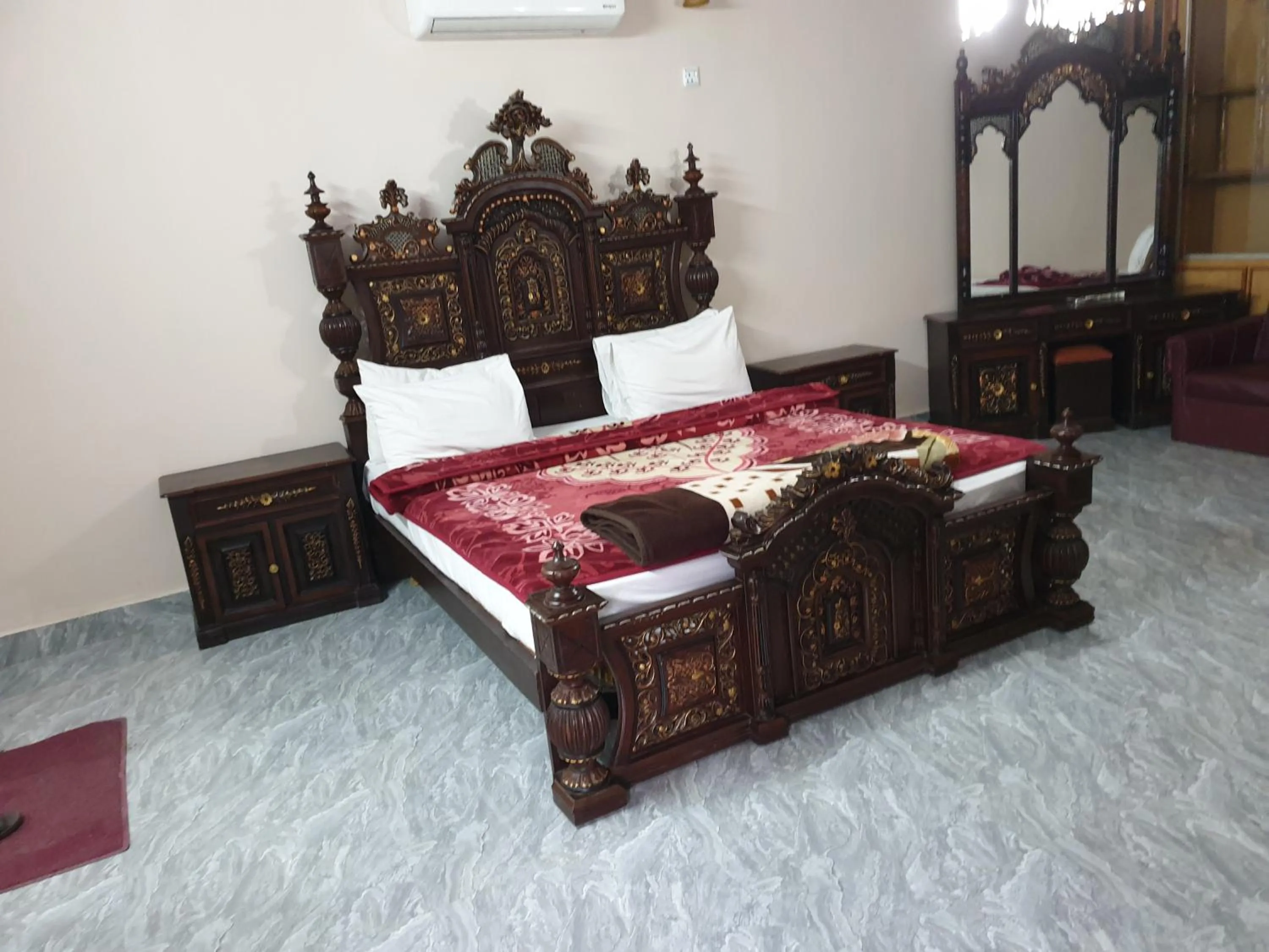 Bed in Kashmir lodge