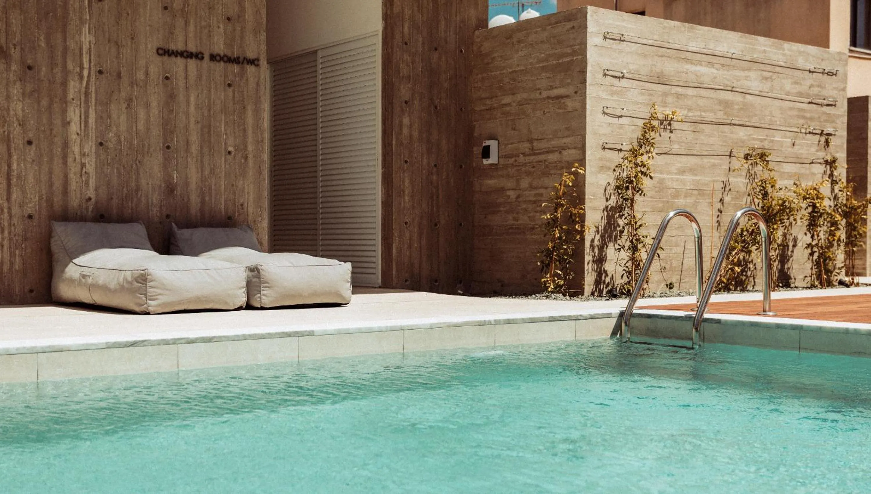 Day in Regency Boutique Hotel Holiday Suites