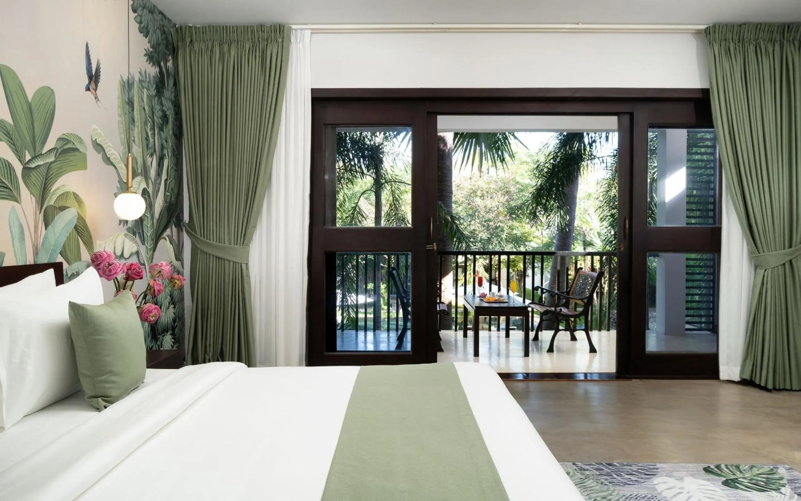 Patio, Bed in The Elephant