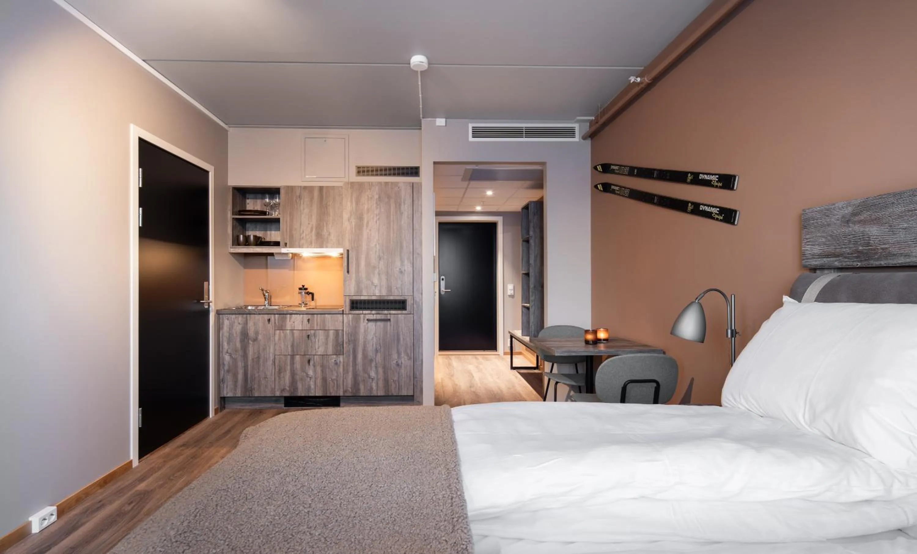 Photo of the whole room, Bed in Basecamp Narvik