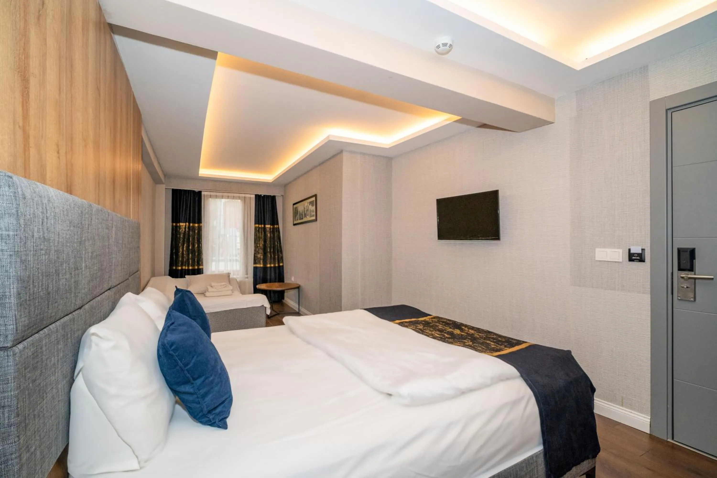 Photo of the whole room, Bed in Hotel Martin