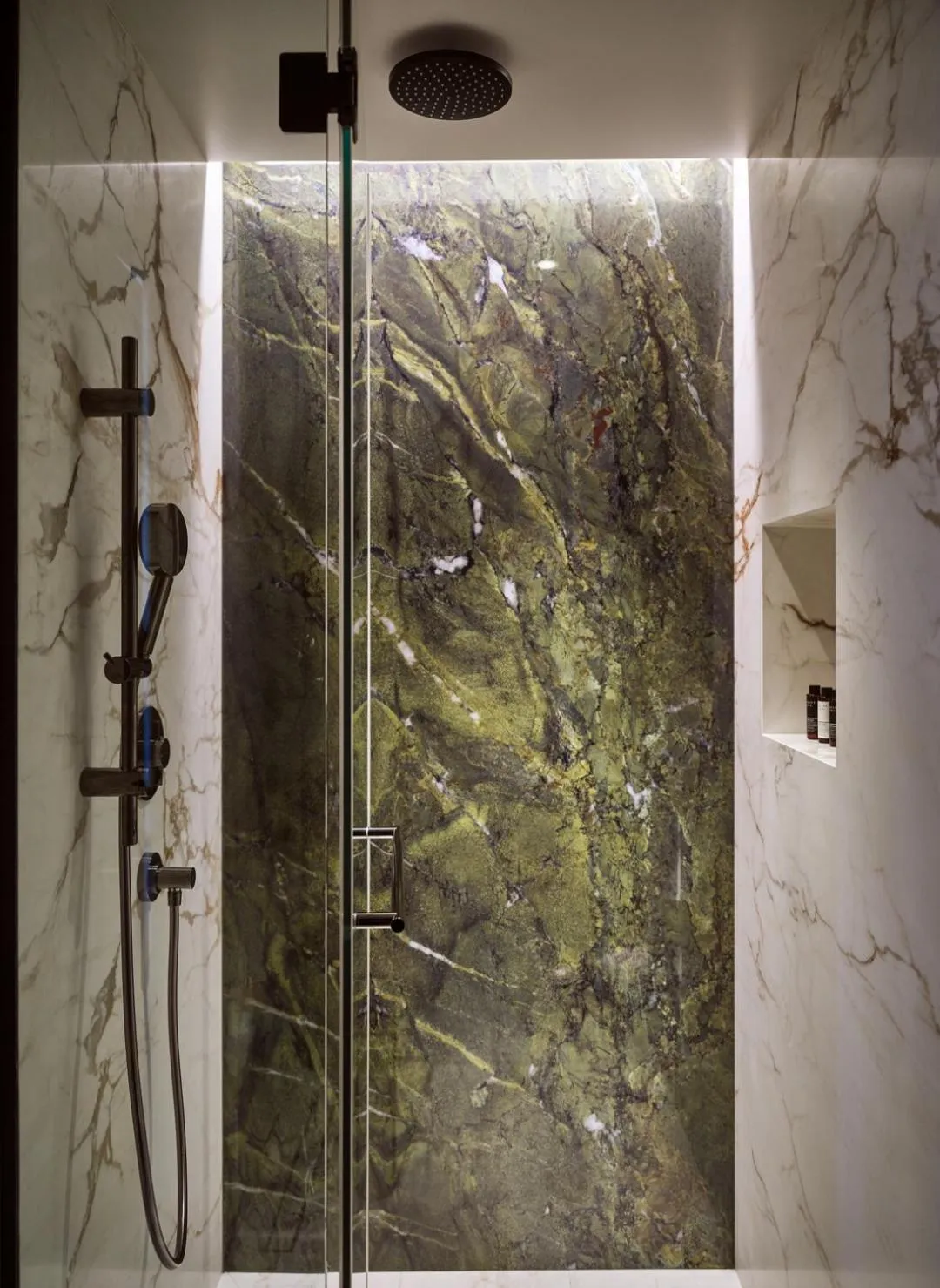 Shower in Eagles Palace - Small Luxury Hotels of the World