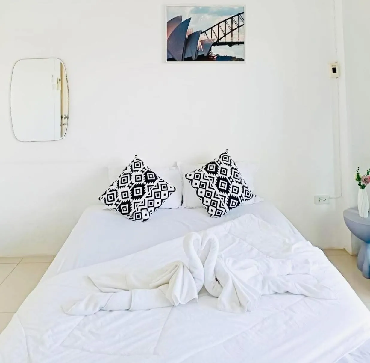 Bed in The Sunset Bangsaen Hotel