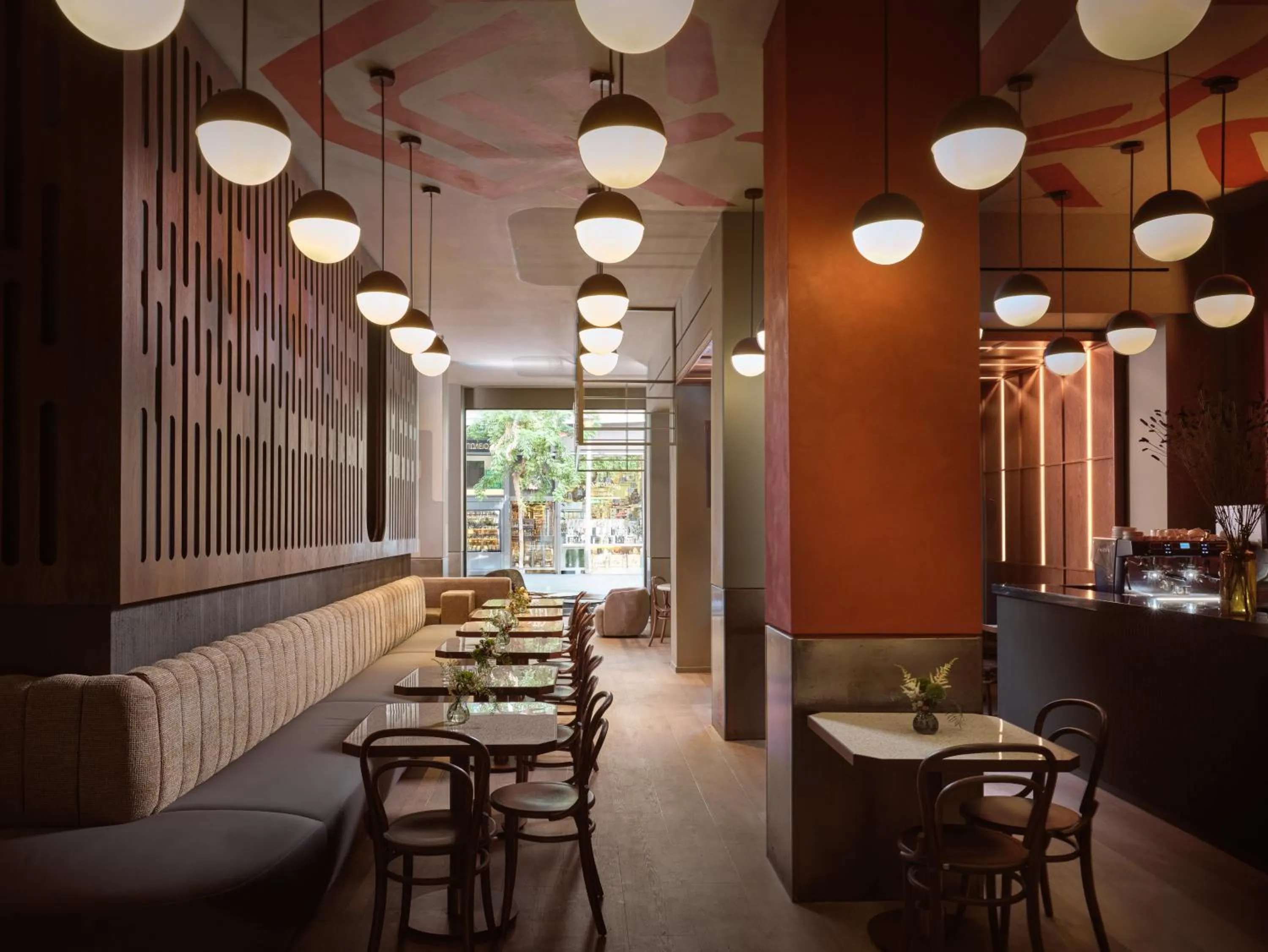 Restaurant/places to eat in City Hotel Thessaloniki