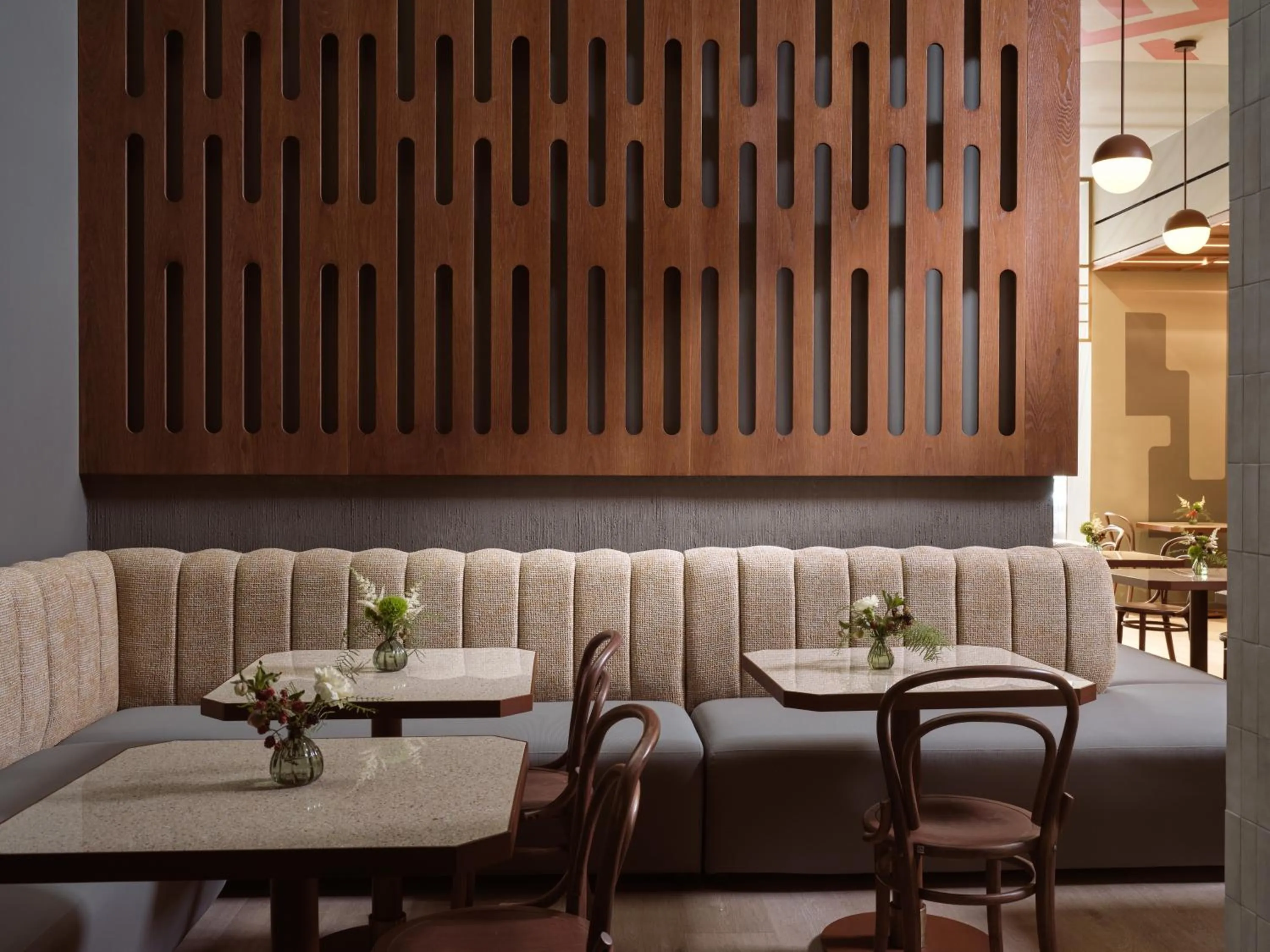 Restaurant/places to eat in City Hotel Thessaloniki