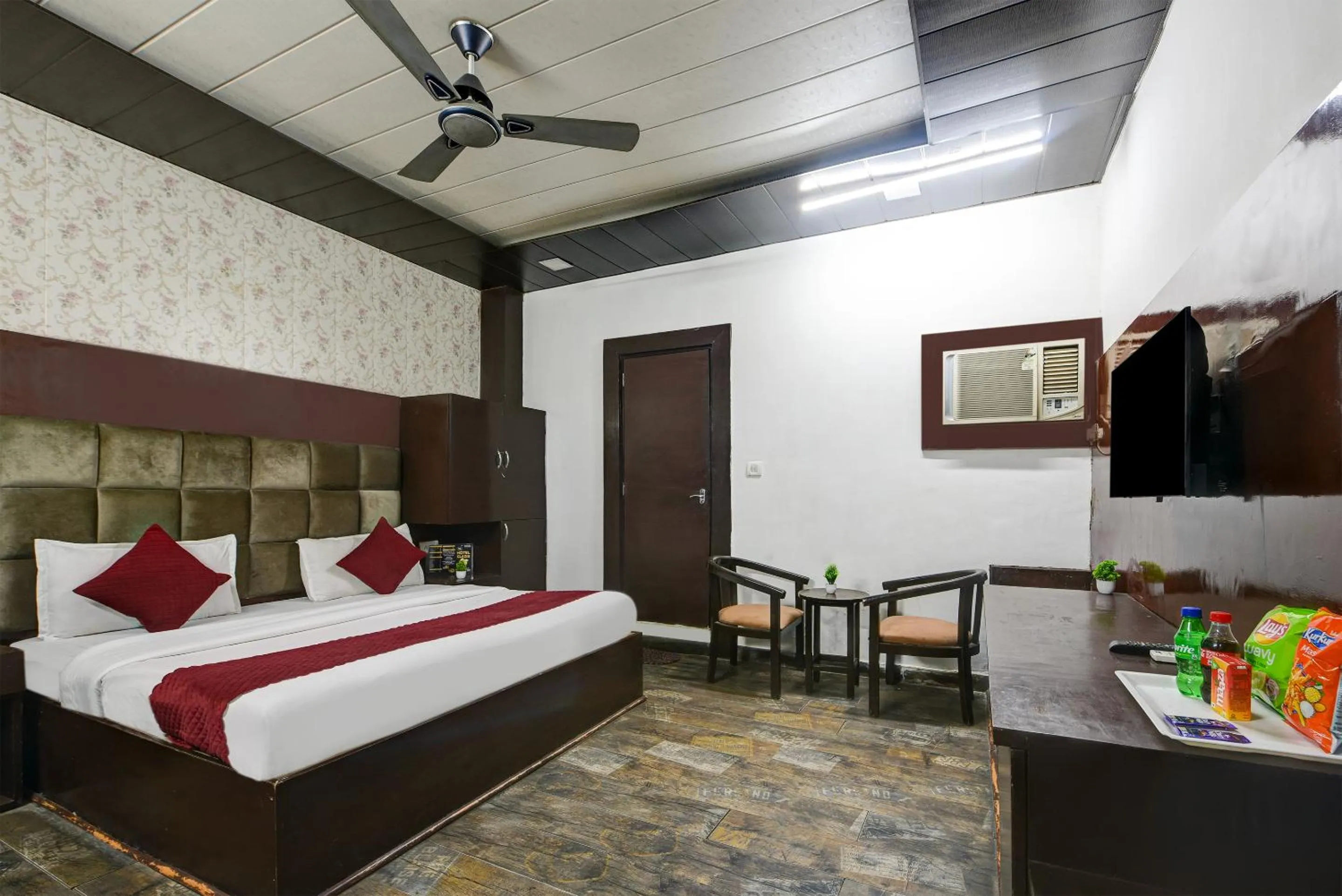 Bed in Hotel Cladis by Quadis - Sector 15 Noida