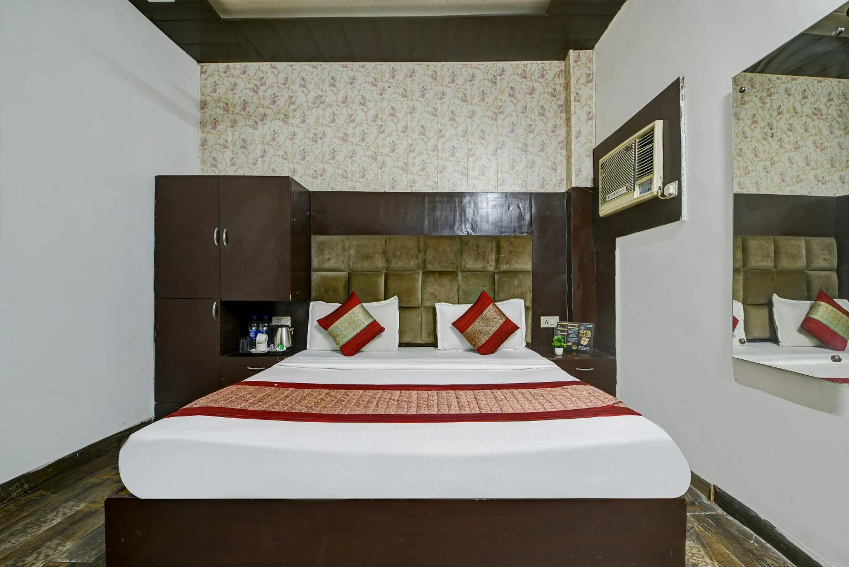 Bed in Hotel Cladis by Quadis - Sector 15 Noida