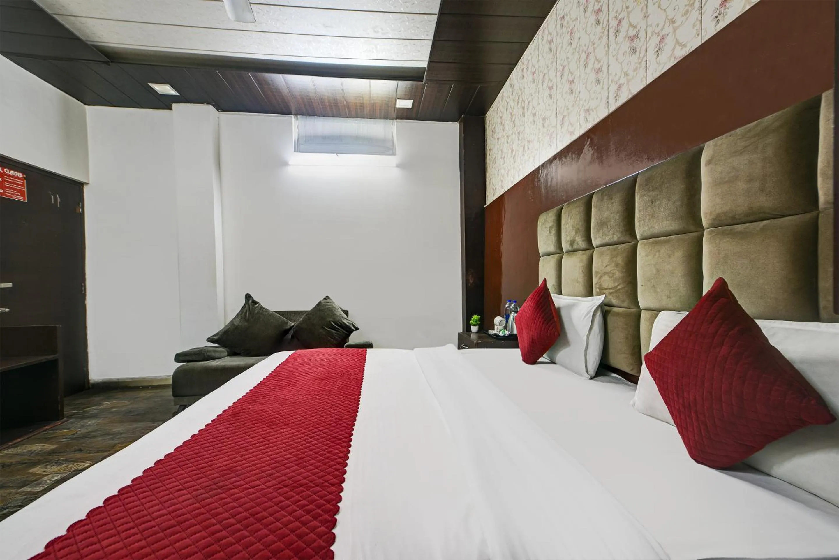 Photo of the whole room, Bed in Hotel Cladis by Quadis - Sector 15 Noida