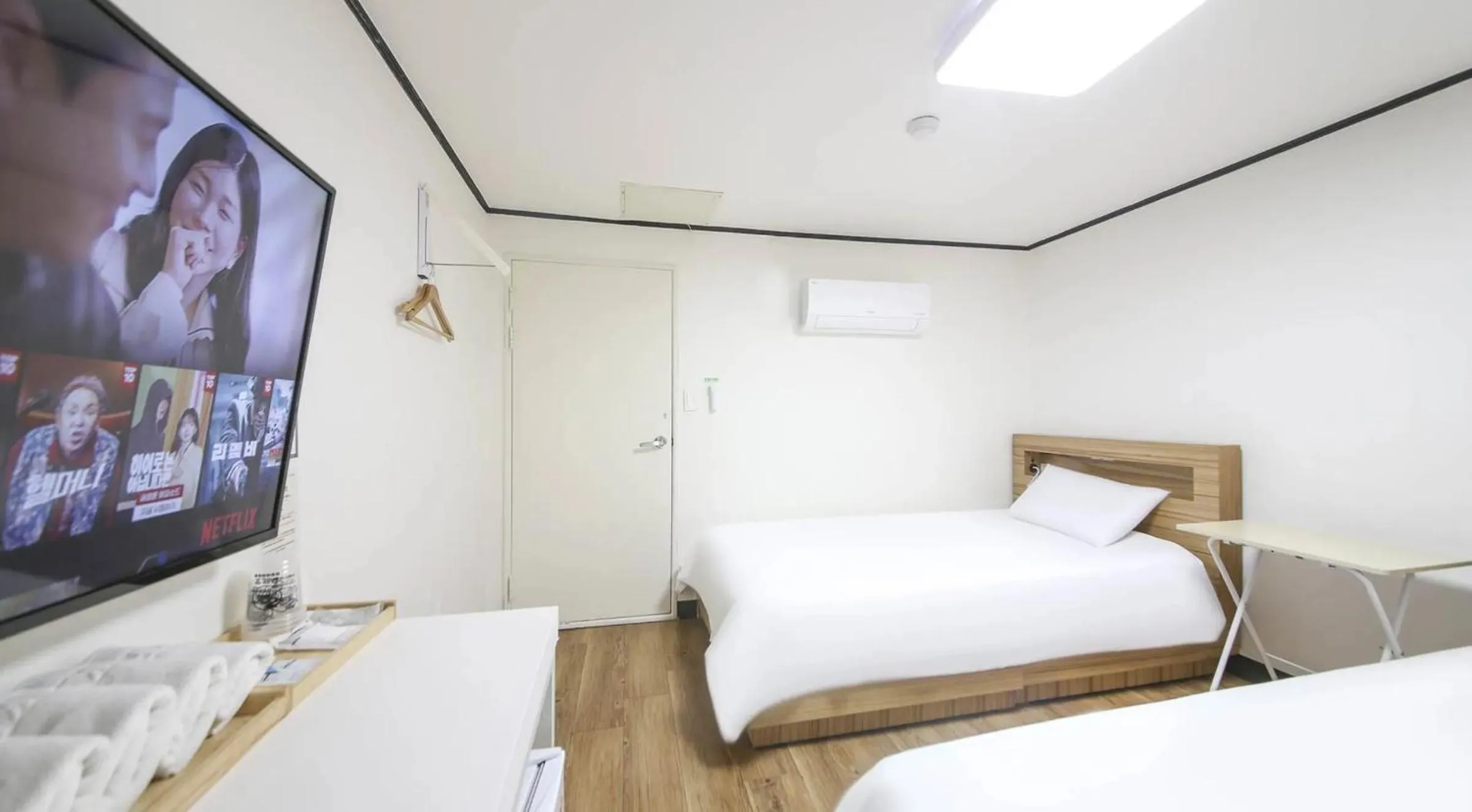 Bed in The Oakra Hotel