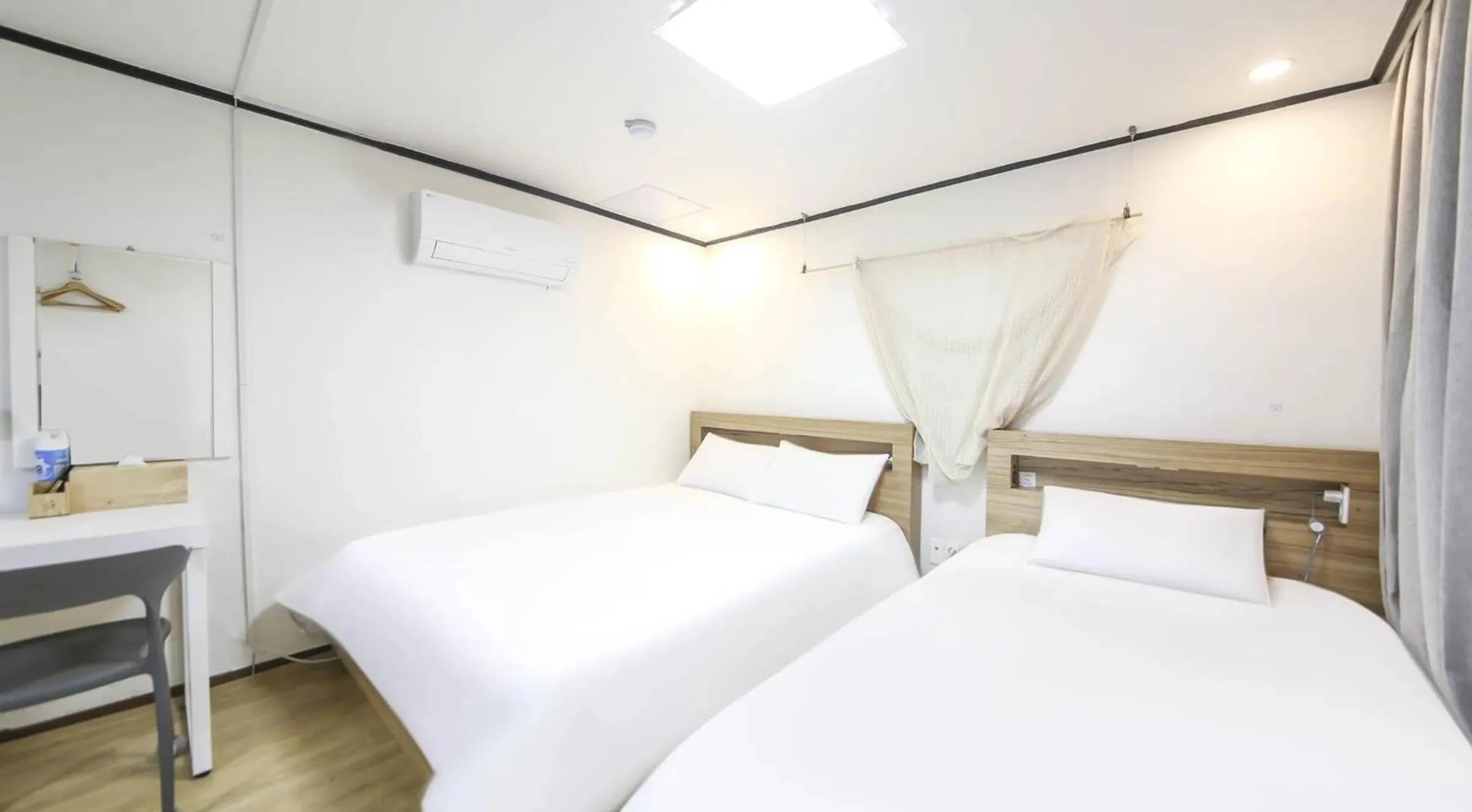 Bed in The Oakra Hotel