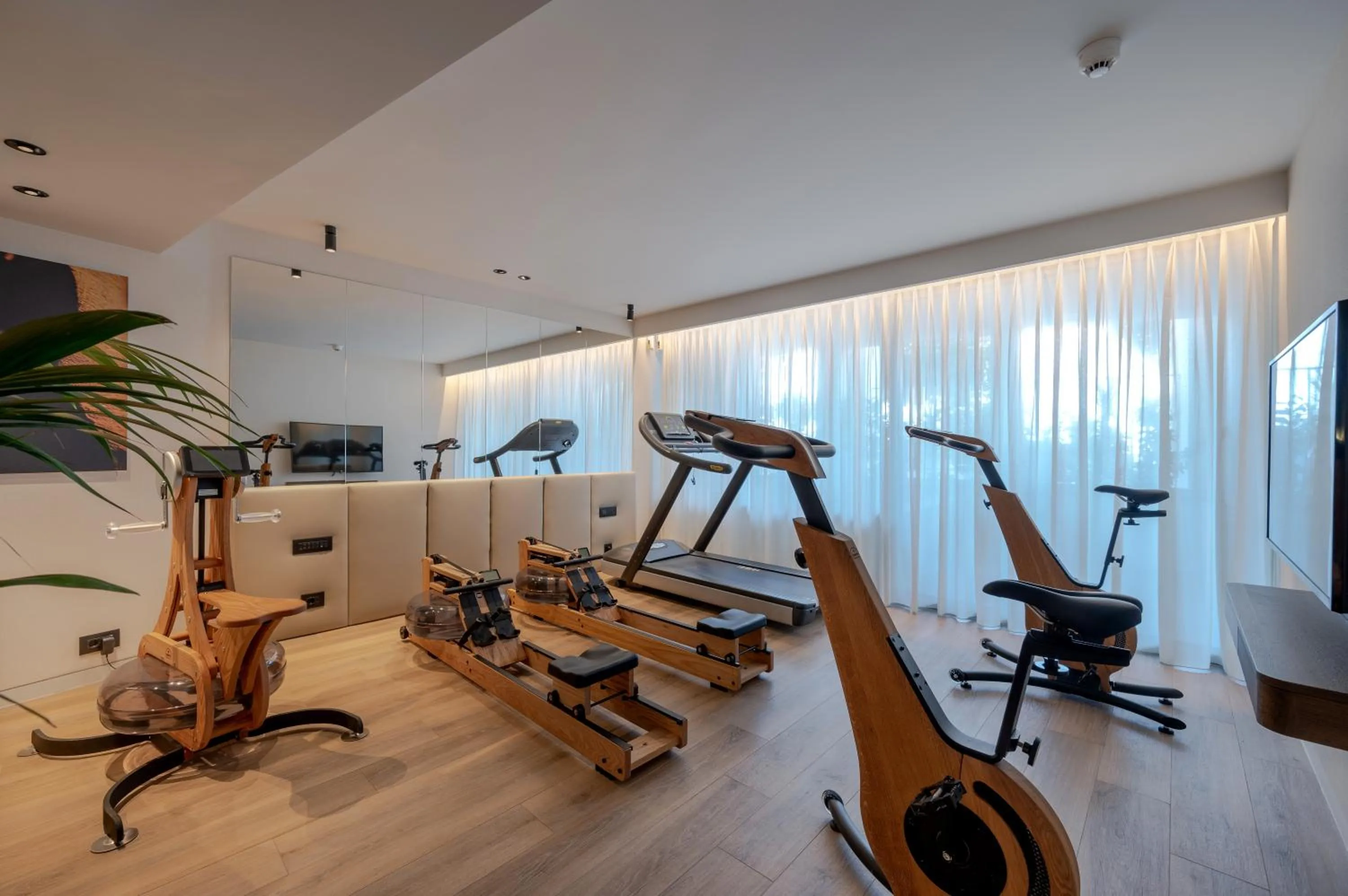 Fitness centre/facilities in NIKO Seaside Resort MGallery