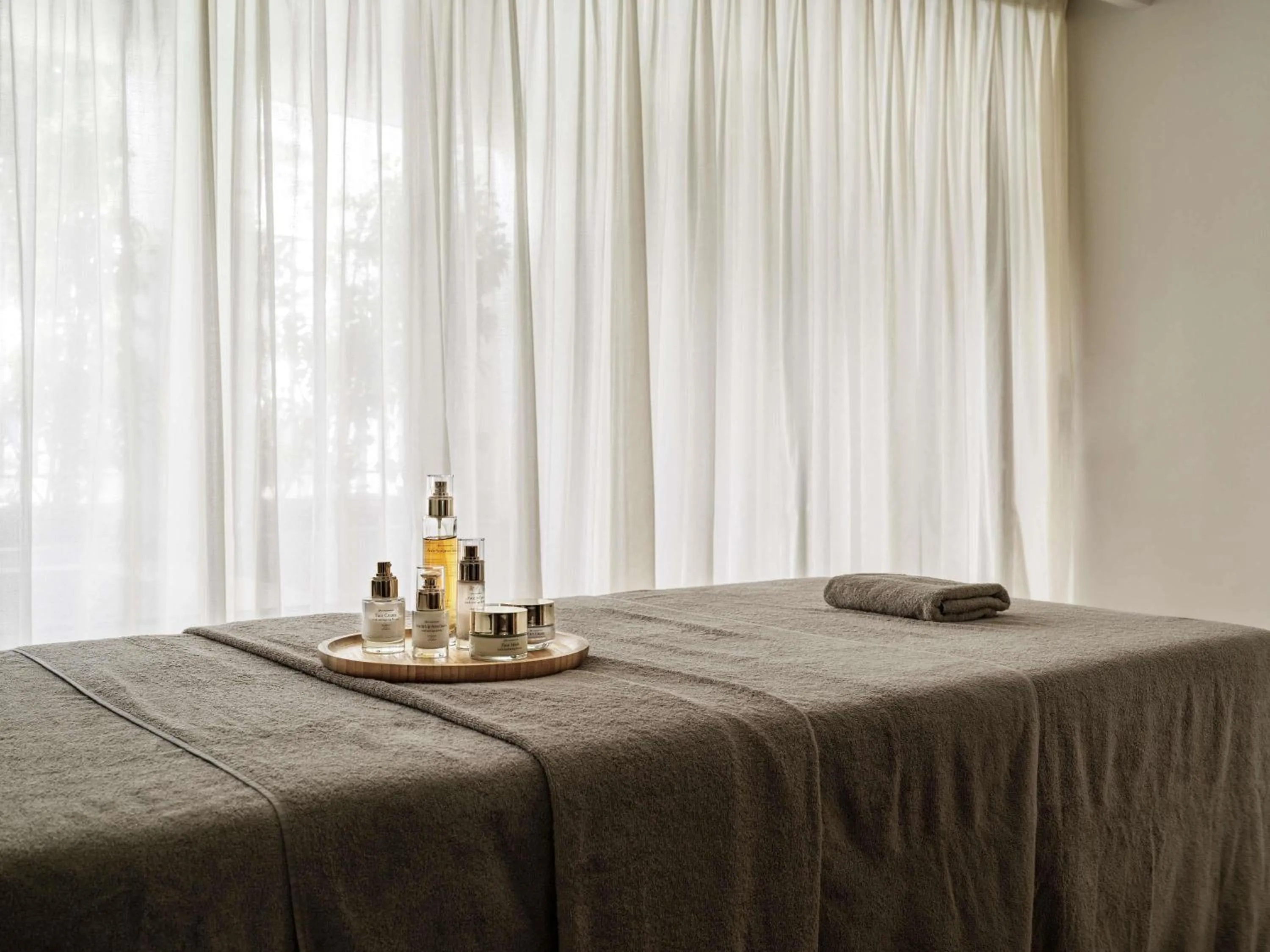 Spa and wellness centre/facilities, Bed in NIKO Seaside Resort MGallery