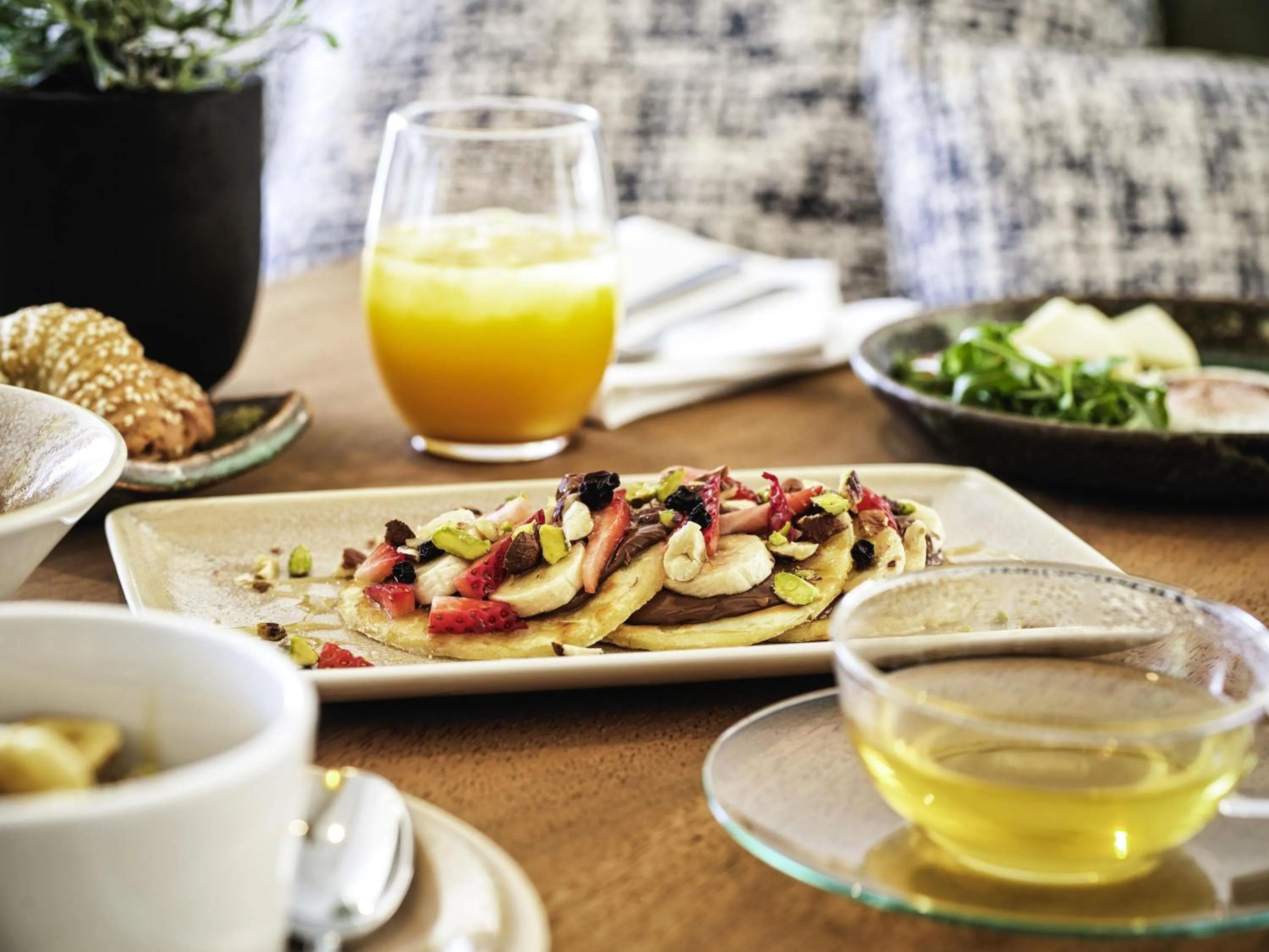 Restaurant/places to eat in NIKO Seaside Resort MGallery