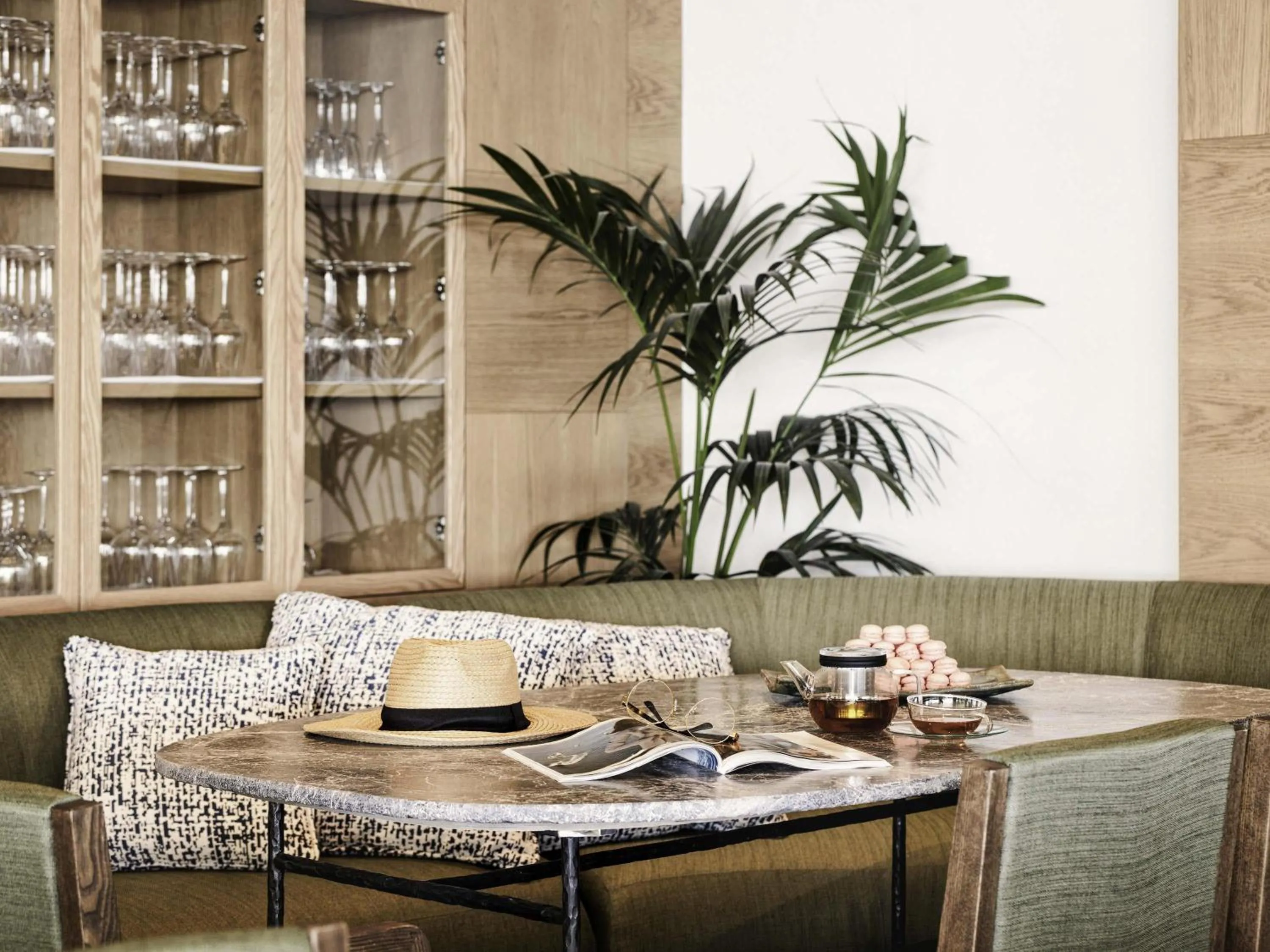 Restaurant/places to eat in NIKO Seaside Resort MGallery