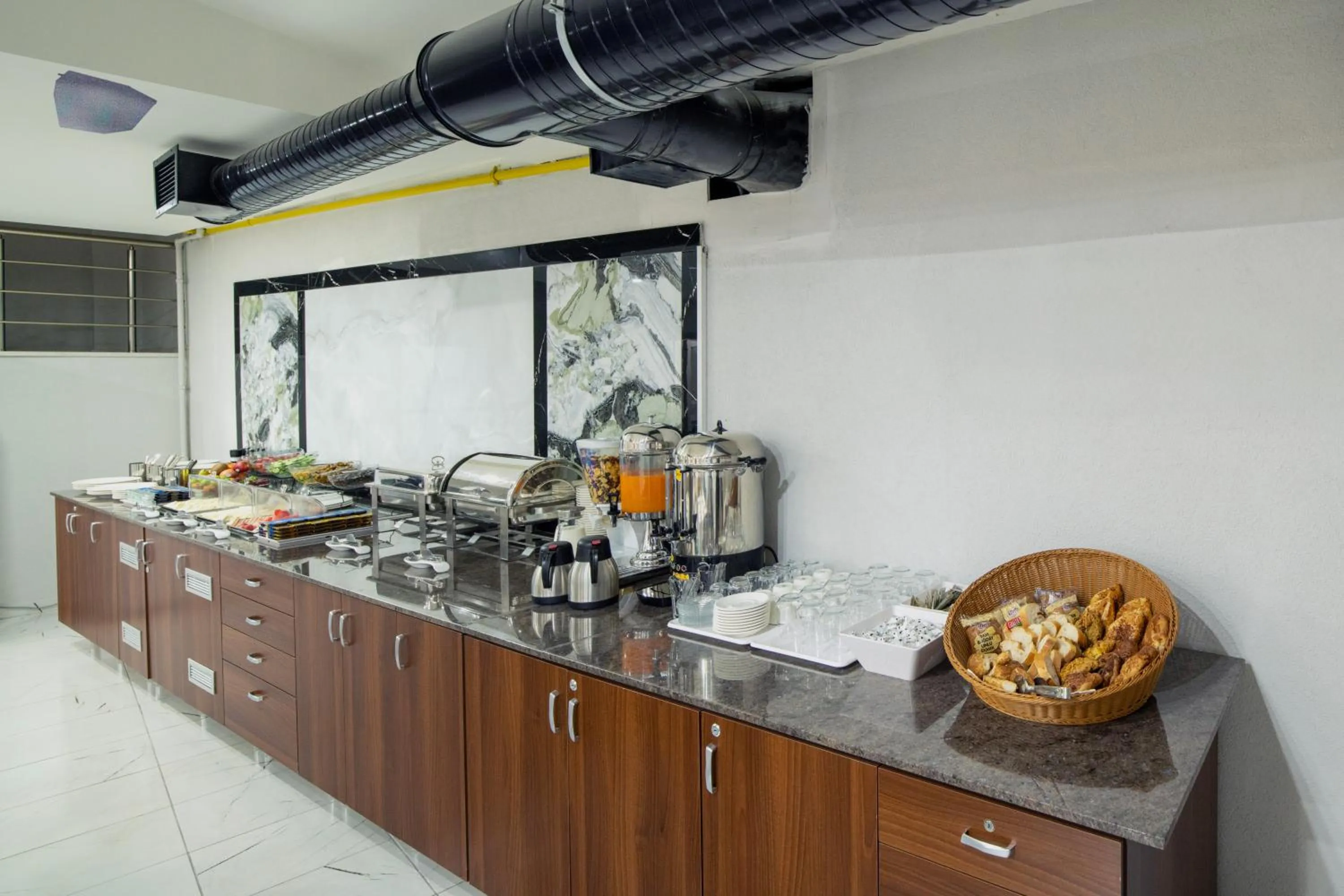 Food and drinks in İstanbul Efes Hotel