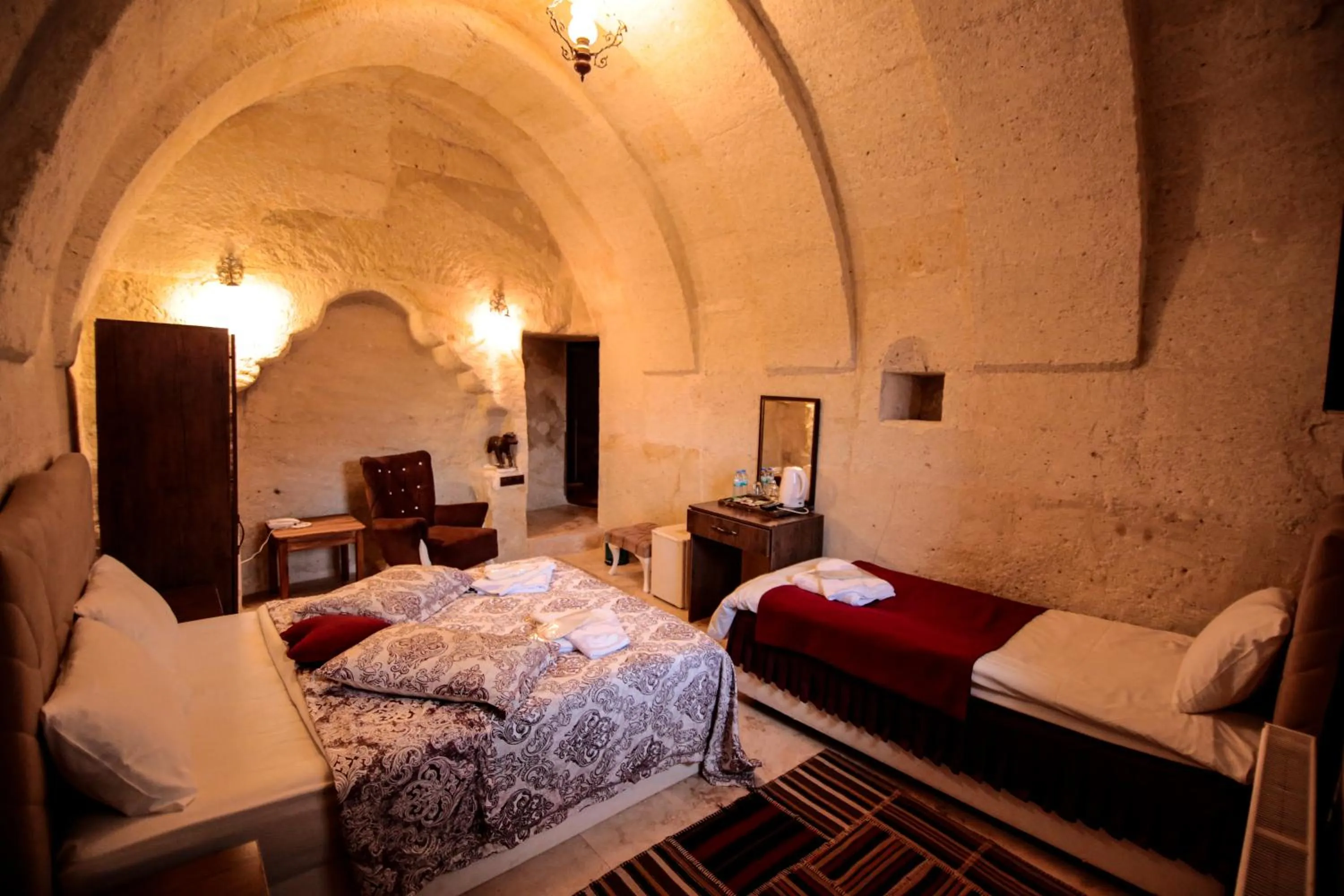 Bed in Katapa Special Cave