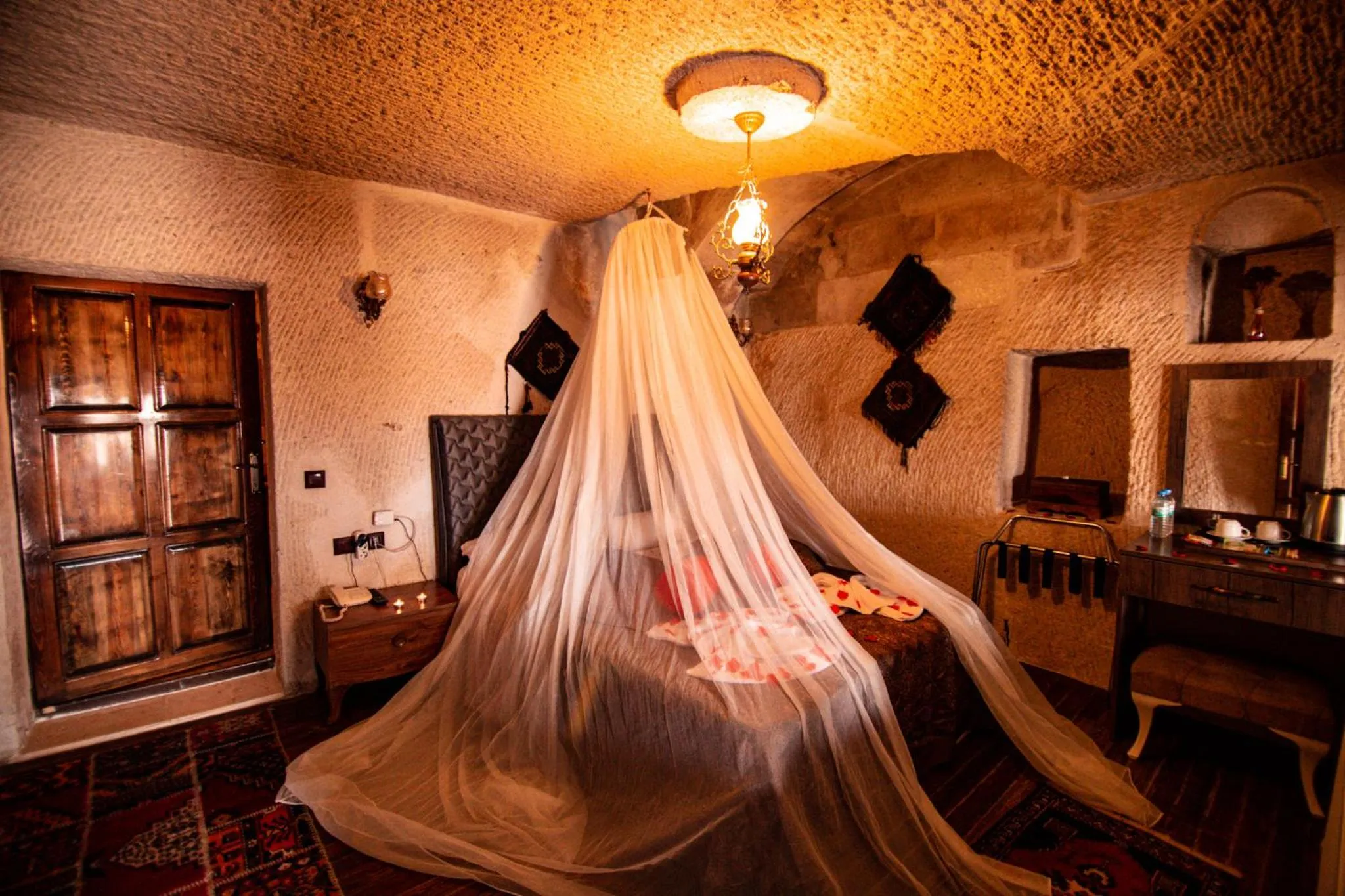 Bed in Katapa Special Cave