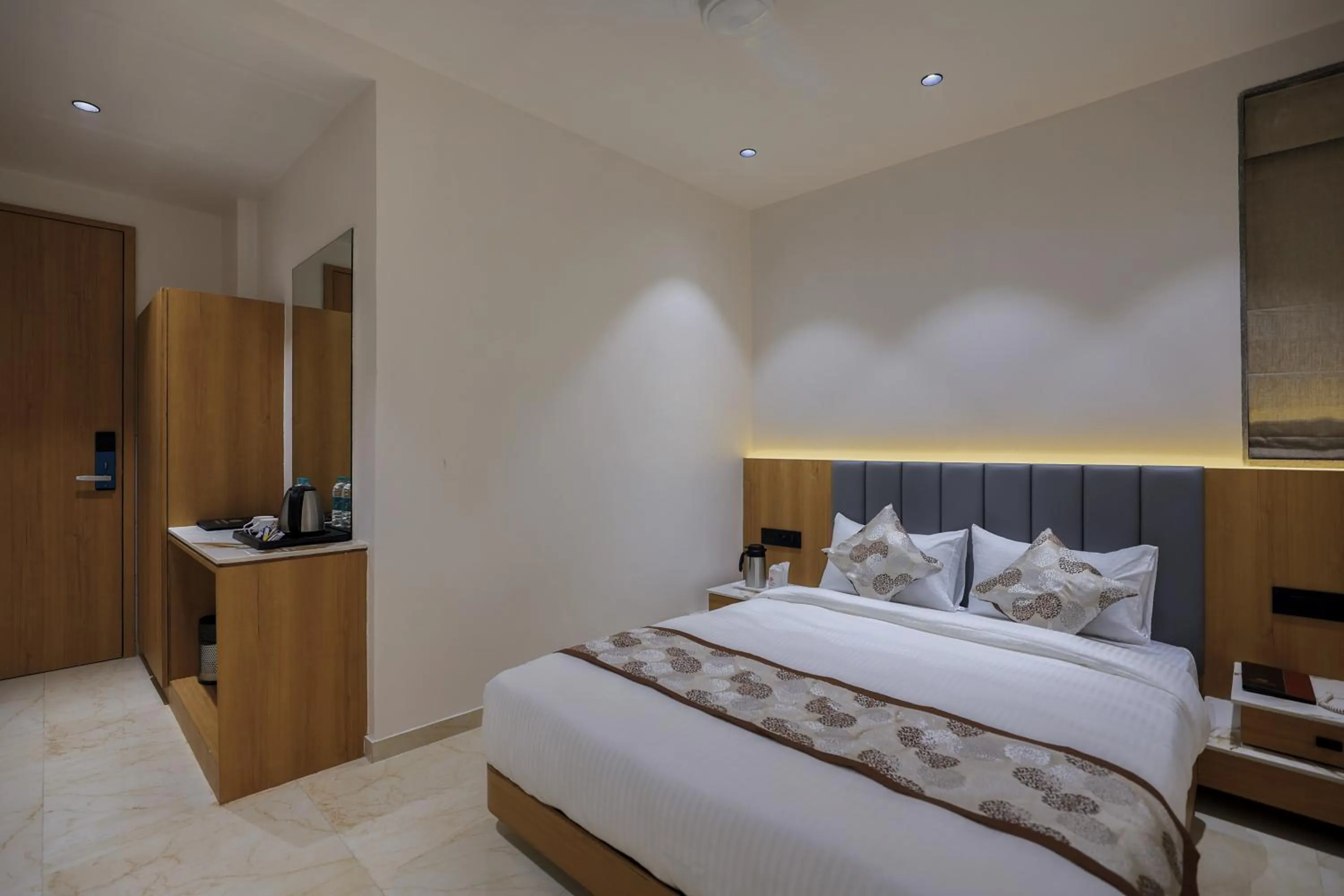 Coffee/tea facilities in Hotel Aditya Mansingh Inn