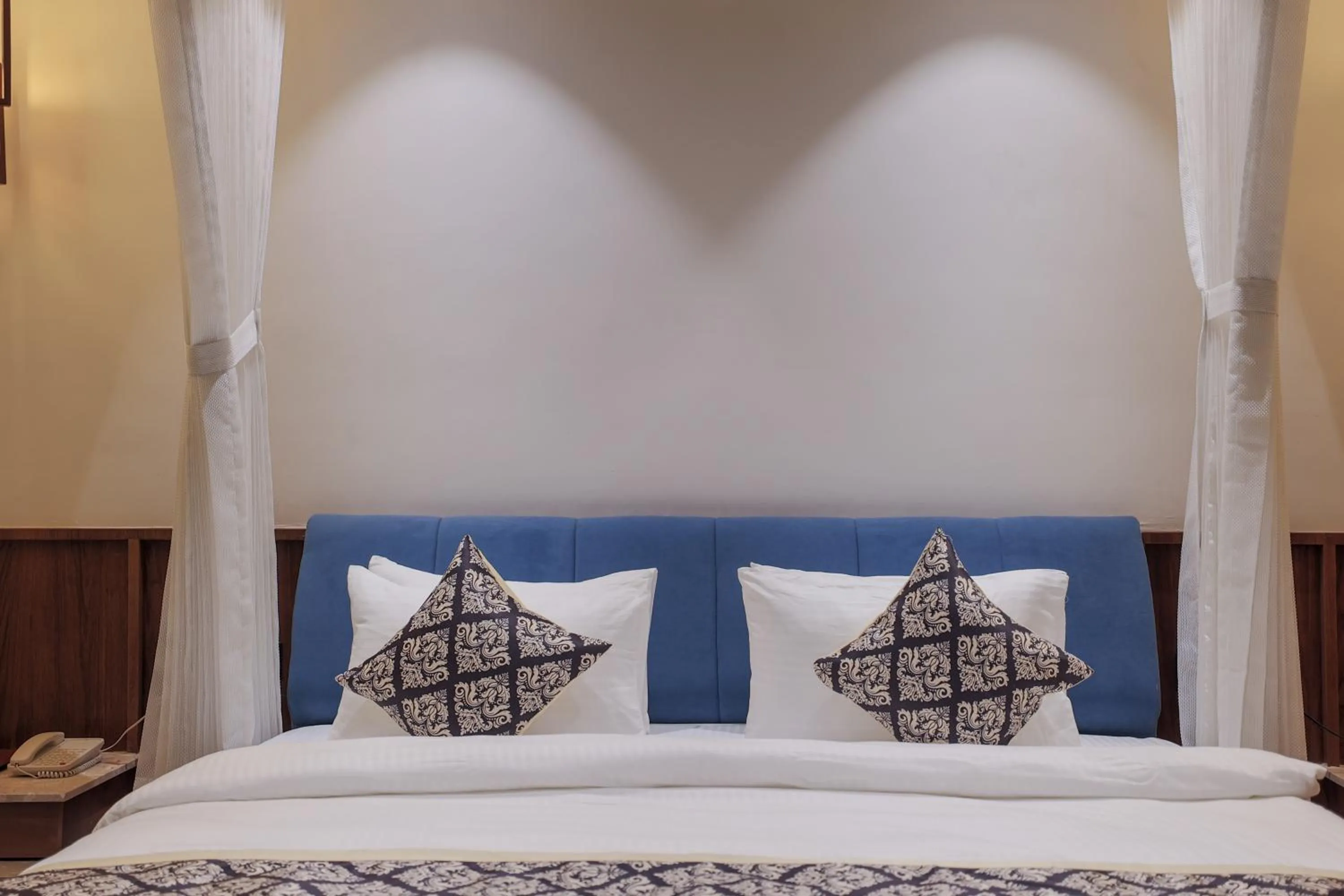 Bed in Hotel Aditya Mansingh Inn