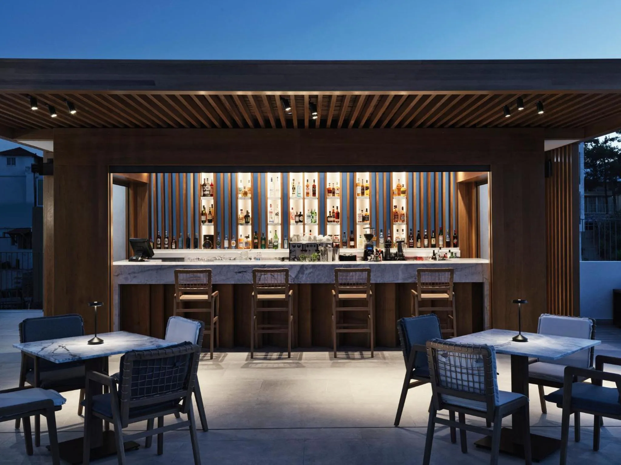 Lounge or bar in InterContinental Crete by IHG