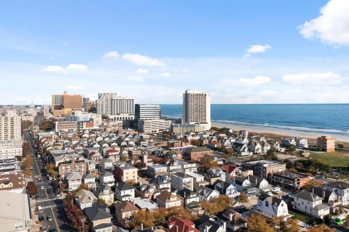 Luxurious 8BR Beach Duplex w Ocean Views