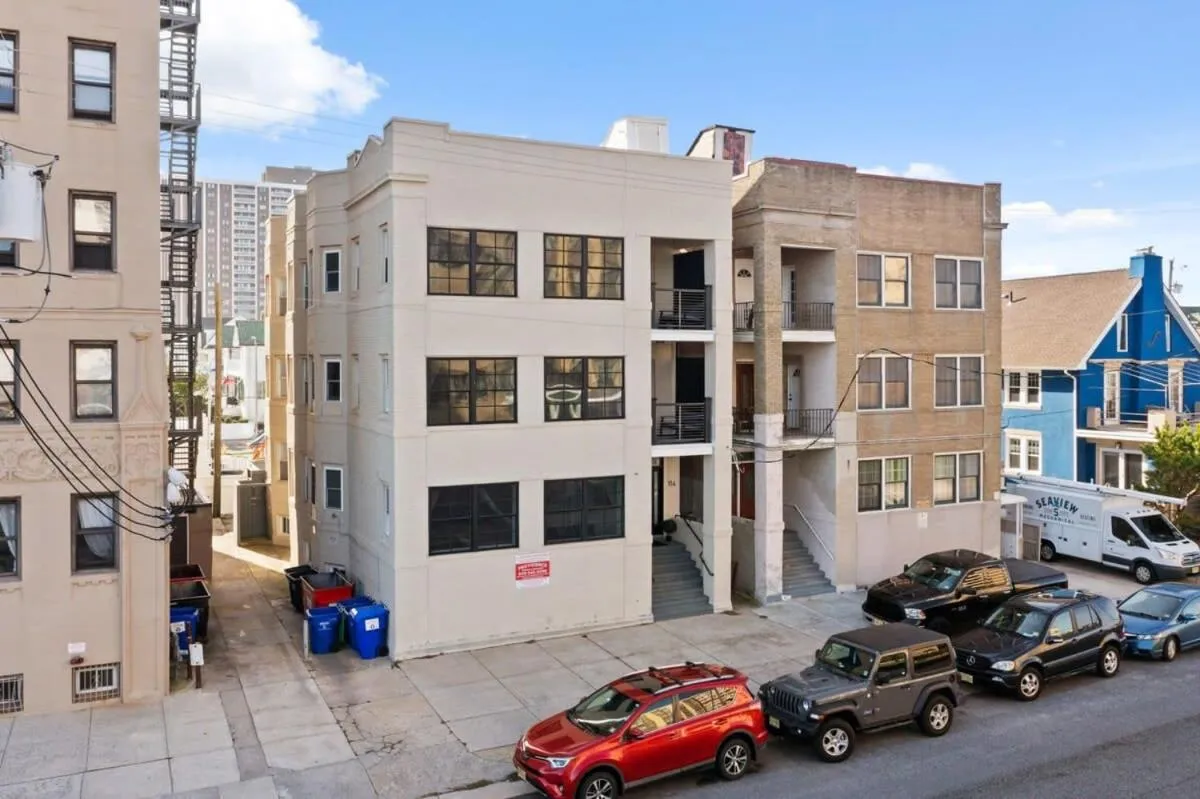 Luxurious 8BR Beach Duplex w Ocean Views