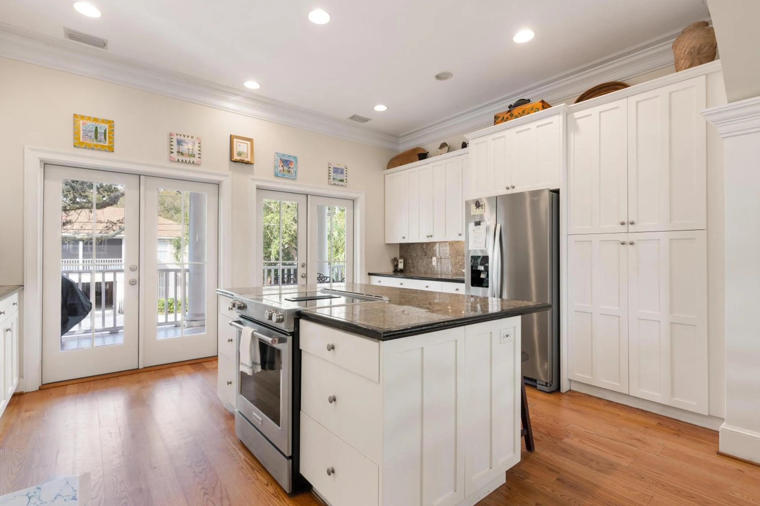 Wolfe Cottage - Ocean View - 2225 Bruce Drive