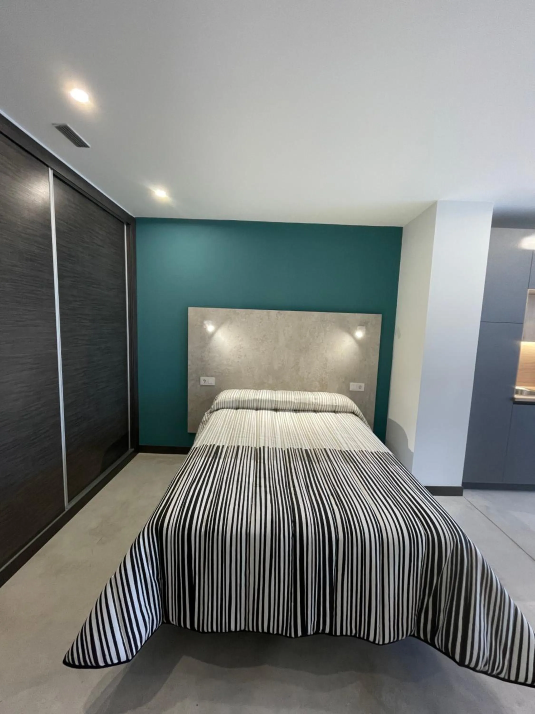 Bedroom, Bed in Aljama Burgos