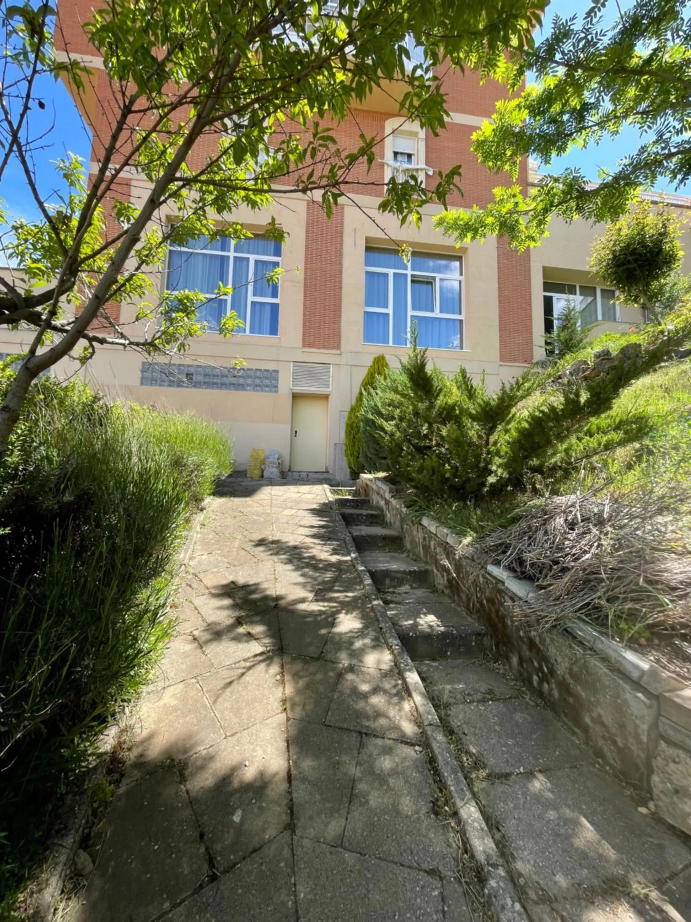 Garden in Aljama Burgos