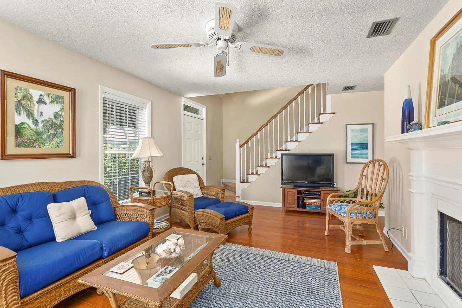 Coastal Cottage - 111 Mews Circle