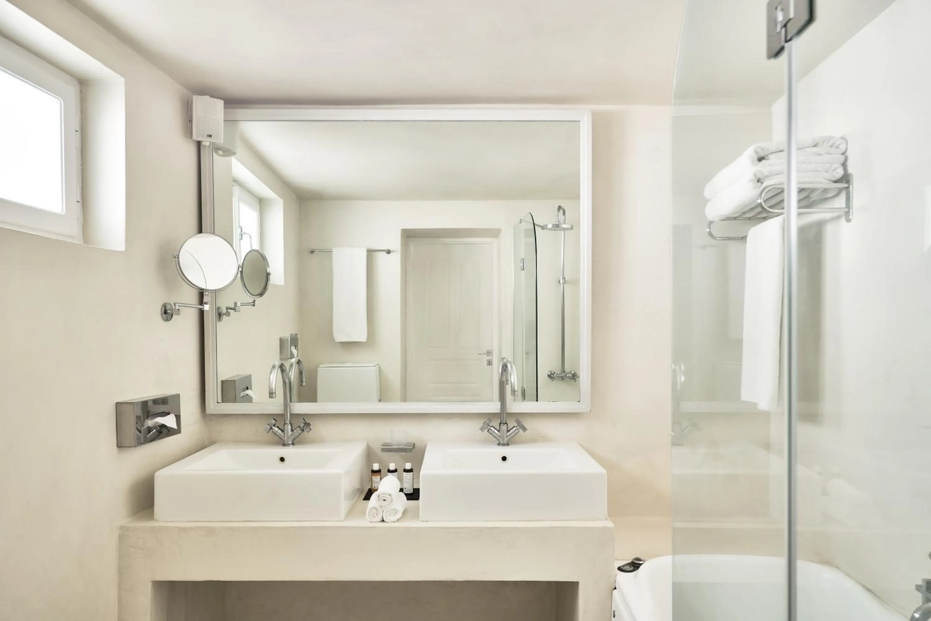 Shower in Vedema, a Luxury Collection Resort, Santorini