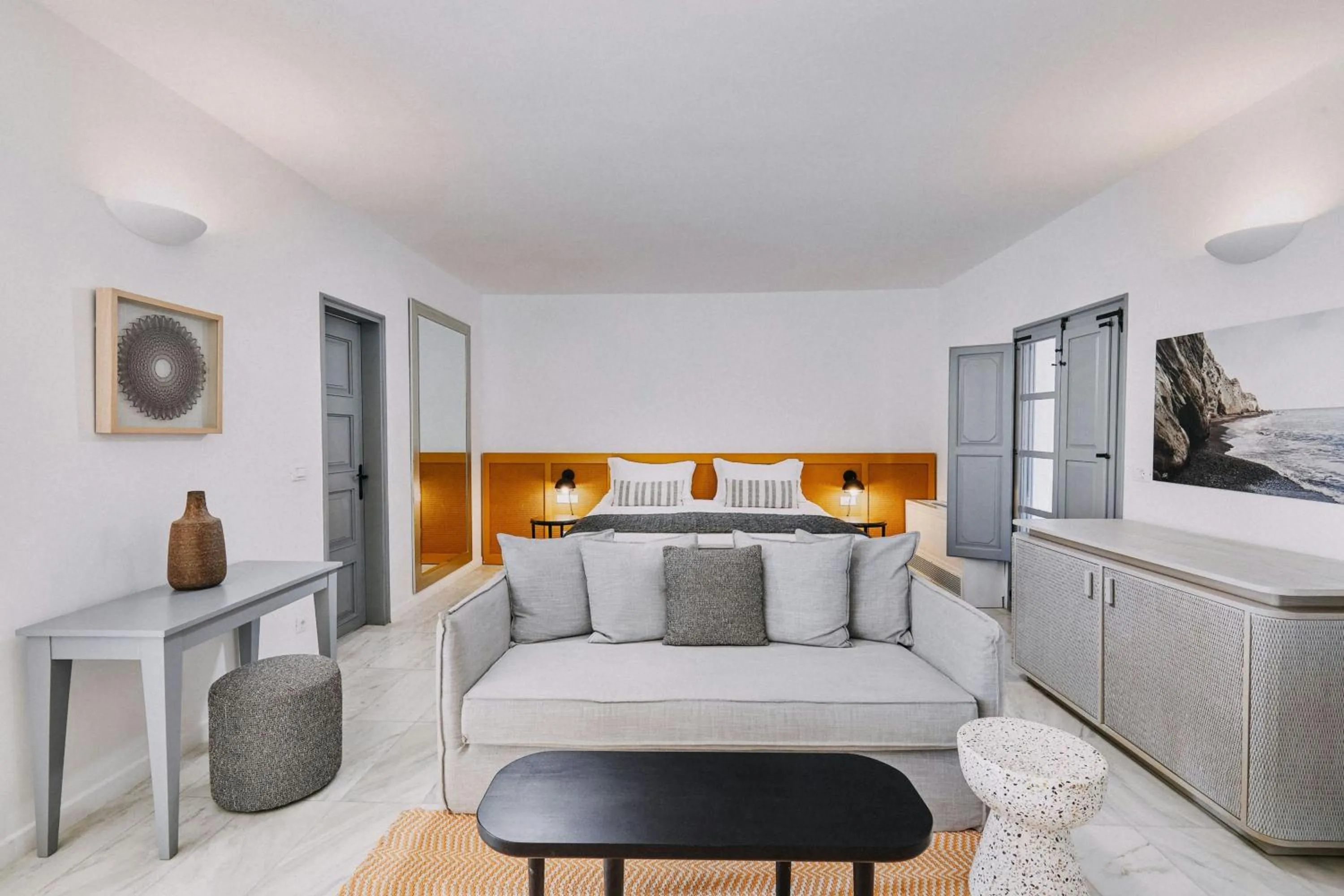 Photo of the whole room, Bed in Vedema, a Luxury Collection Resort, Santorini