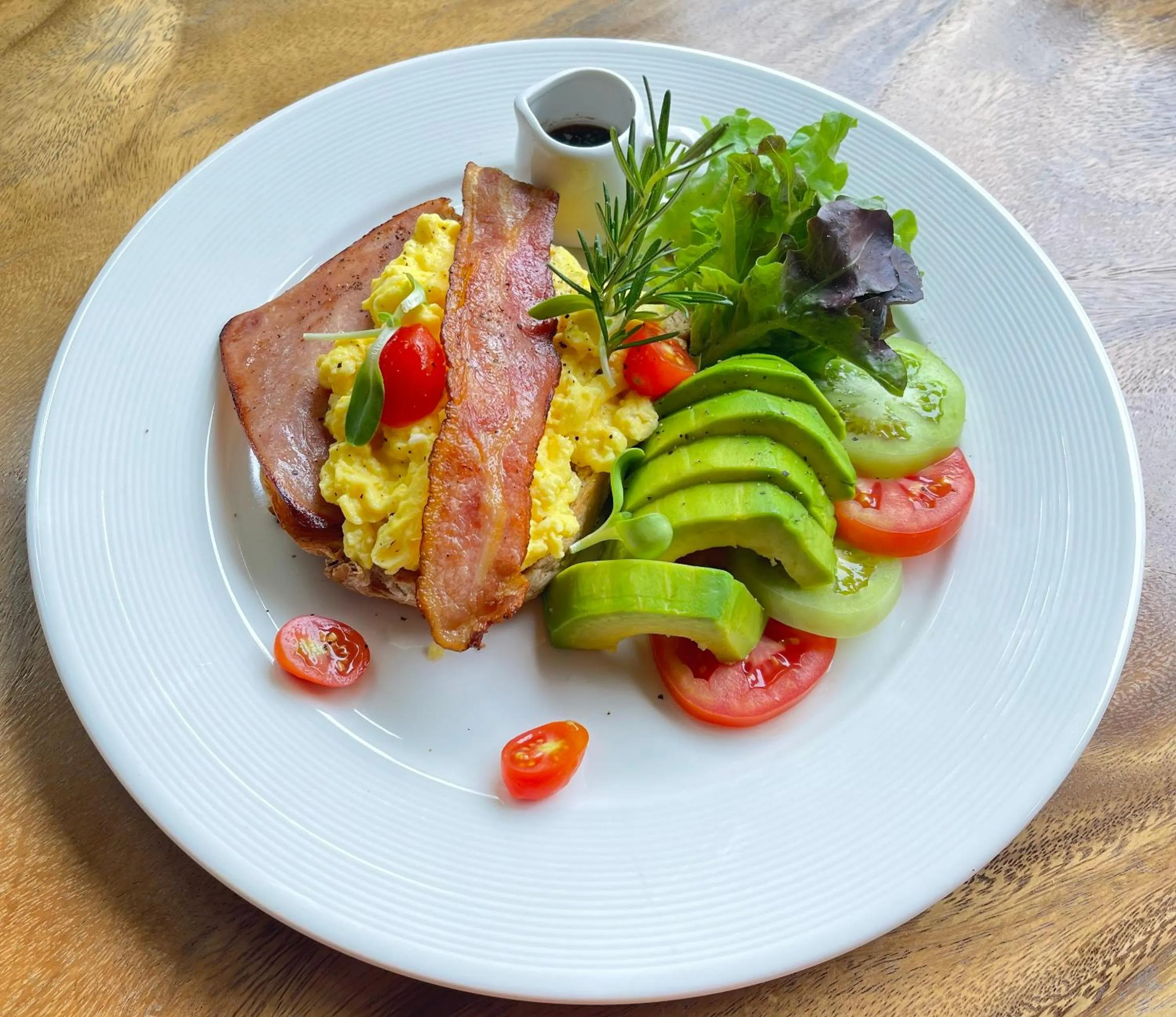 Food and drinks in Mesa Garden Villa