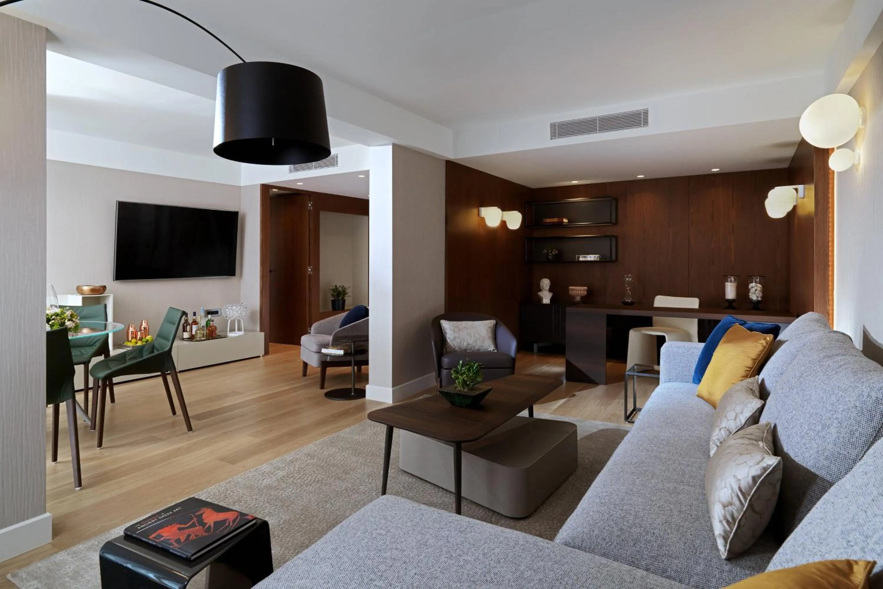 Living room in Athens Marriott Hotel