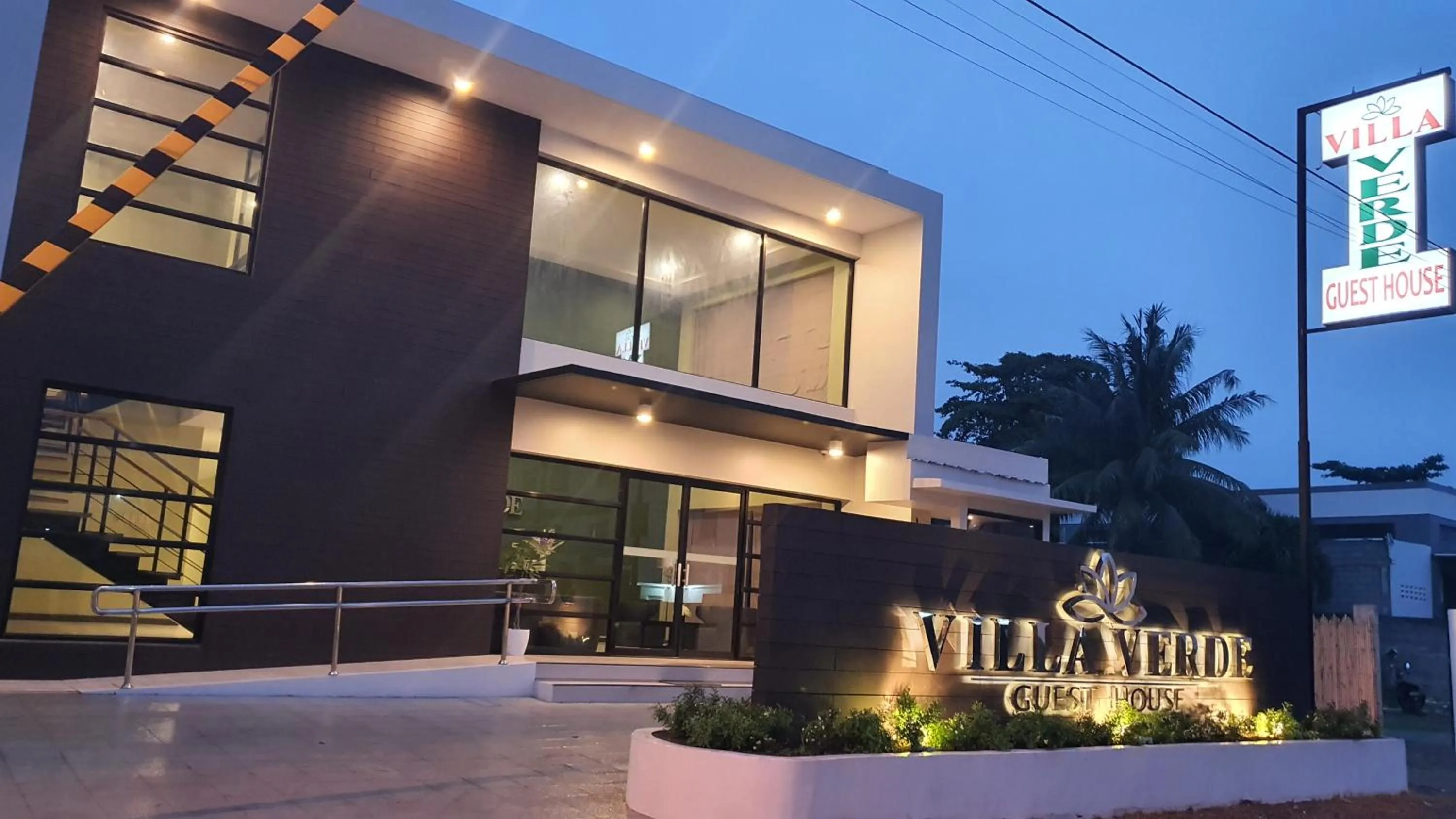 Facade/entrance in Villa Verde Guest House