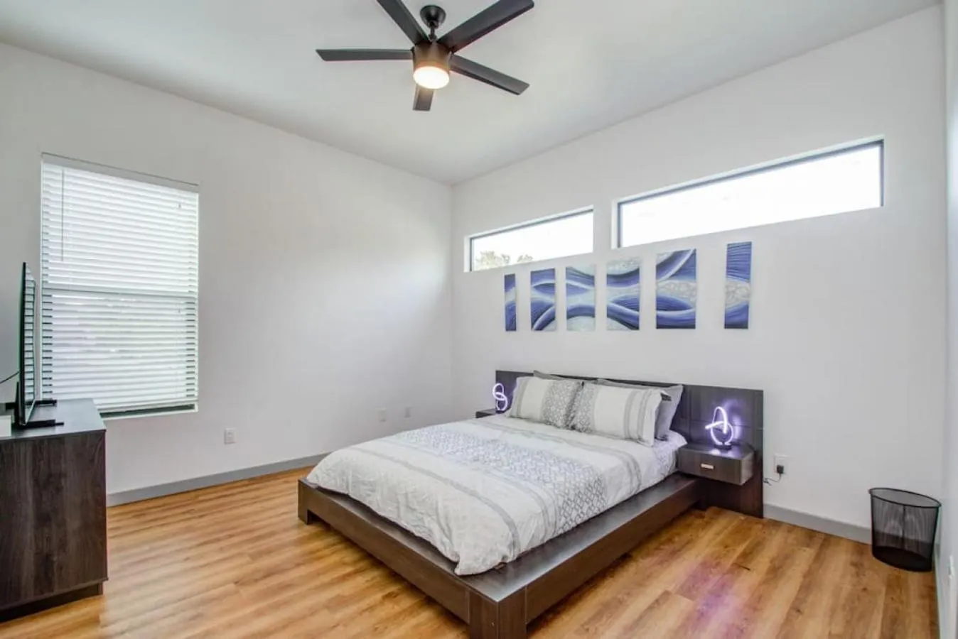 Bedroom, Bed in Modern 4 Bedroom 4 Full Bathroom Near Downtown