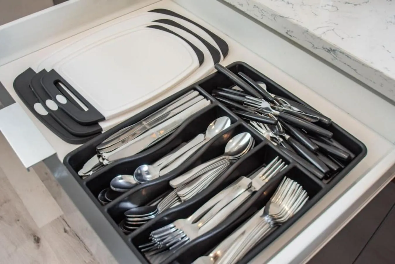 Kitchen or kitchenette in Modern 4 Bedroom 4 Full Bathroom Near Downtown