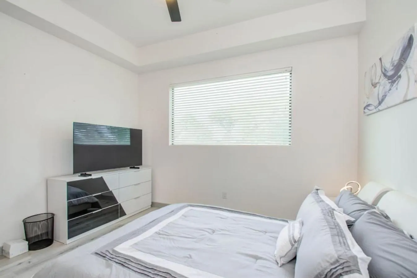 Bedroom, Bed in Modern 4 Bedroom 4 Full Bathroom Near Downtown