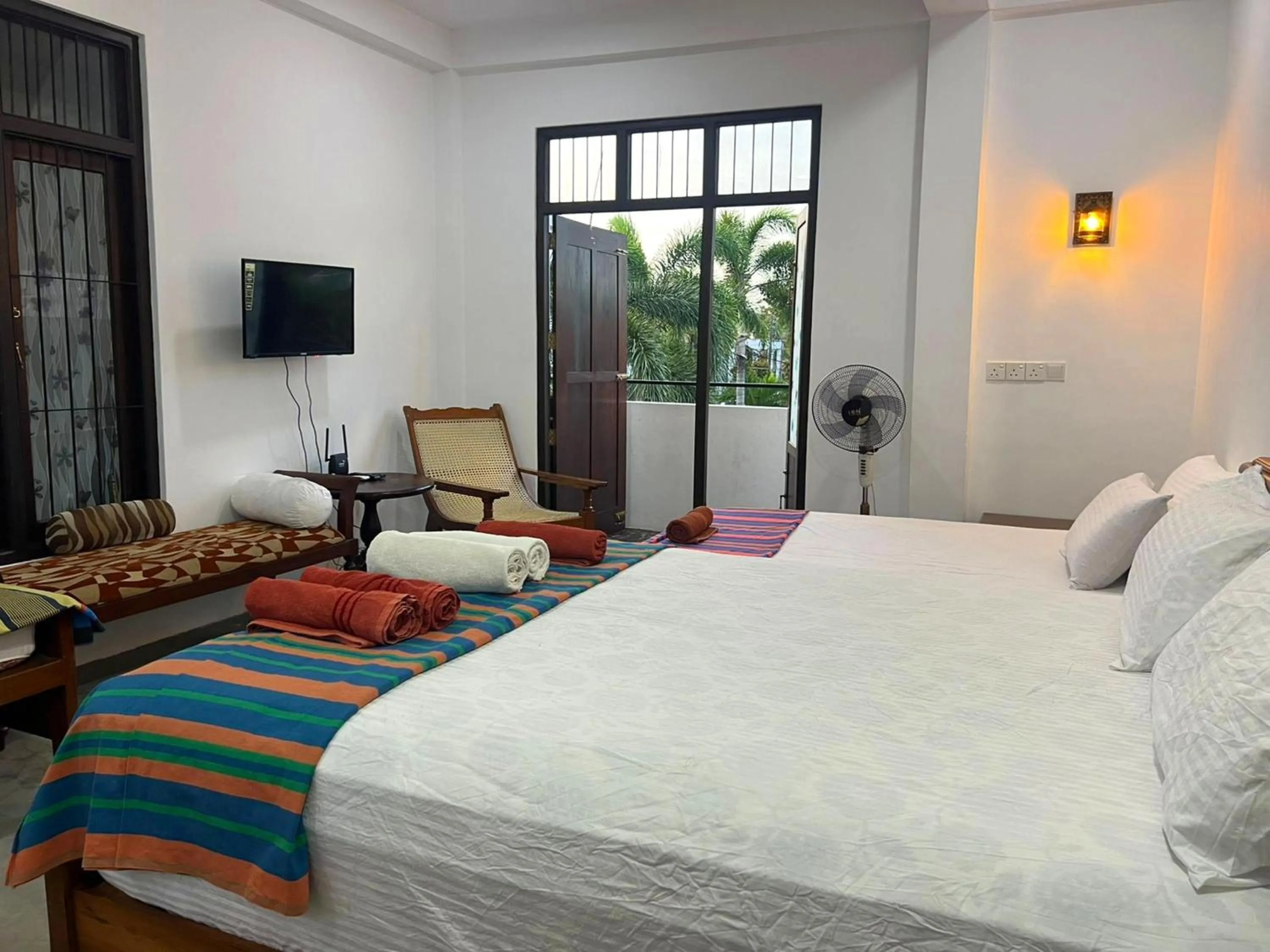 Bedroom, Bed in Sea Breeze Guest House Negombo
