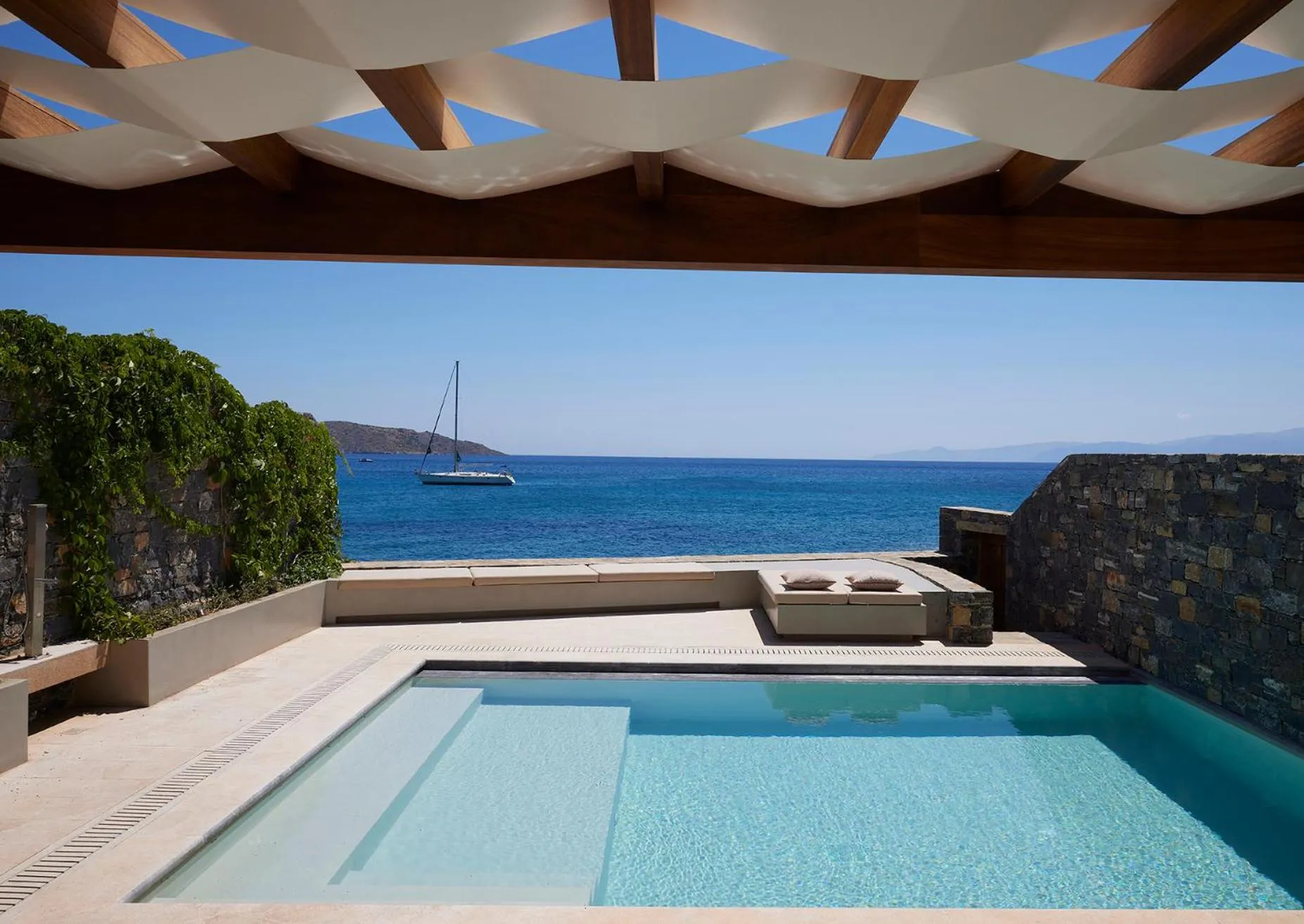 Swimming pool in Elounda Peninsula Luxury Resort, Six Senses Spa