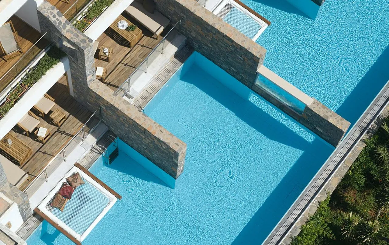 Swimming pool in Elounda Peninsula Luxury Resort, Six Senses Spa