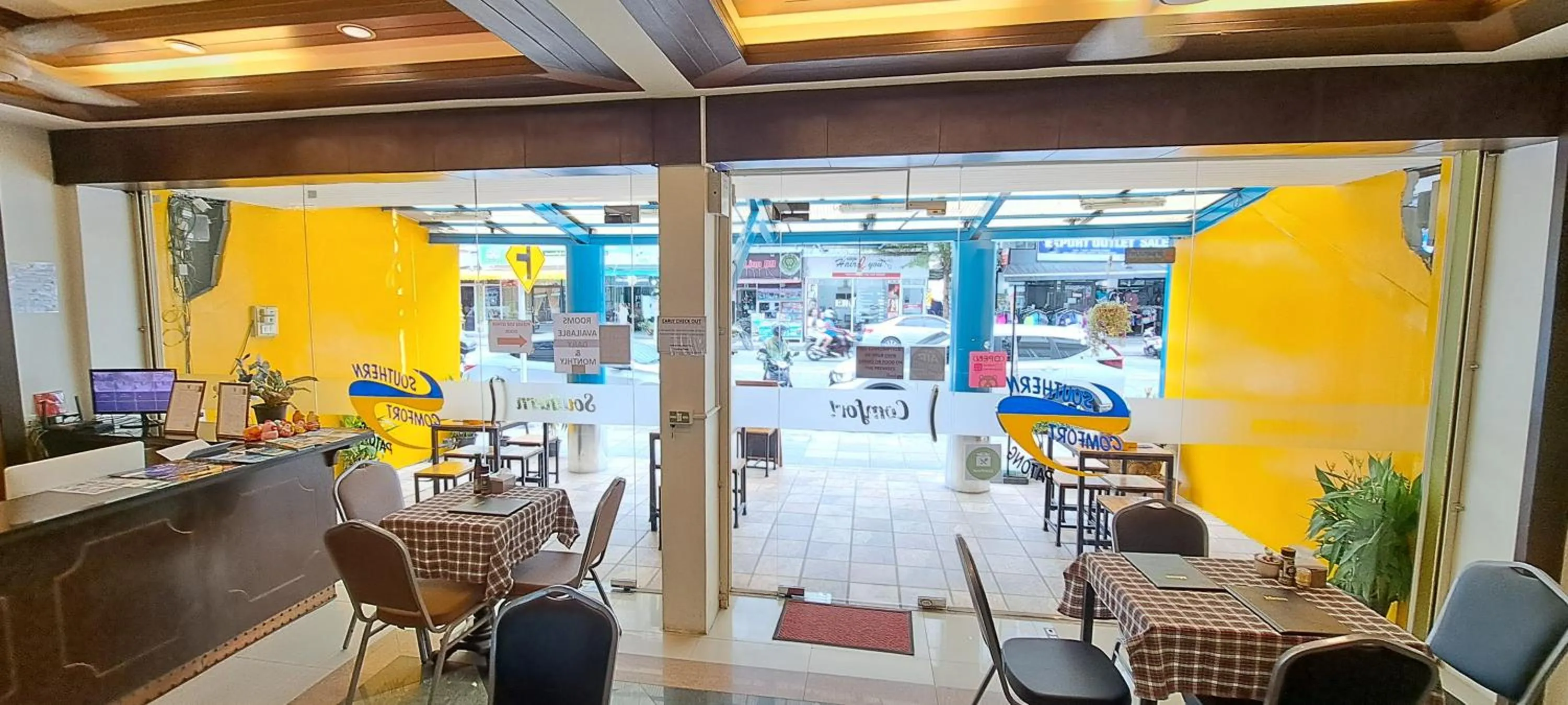 Restaurant/places to eat in Southern Comfort Patong