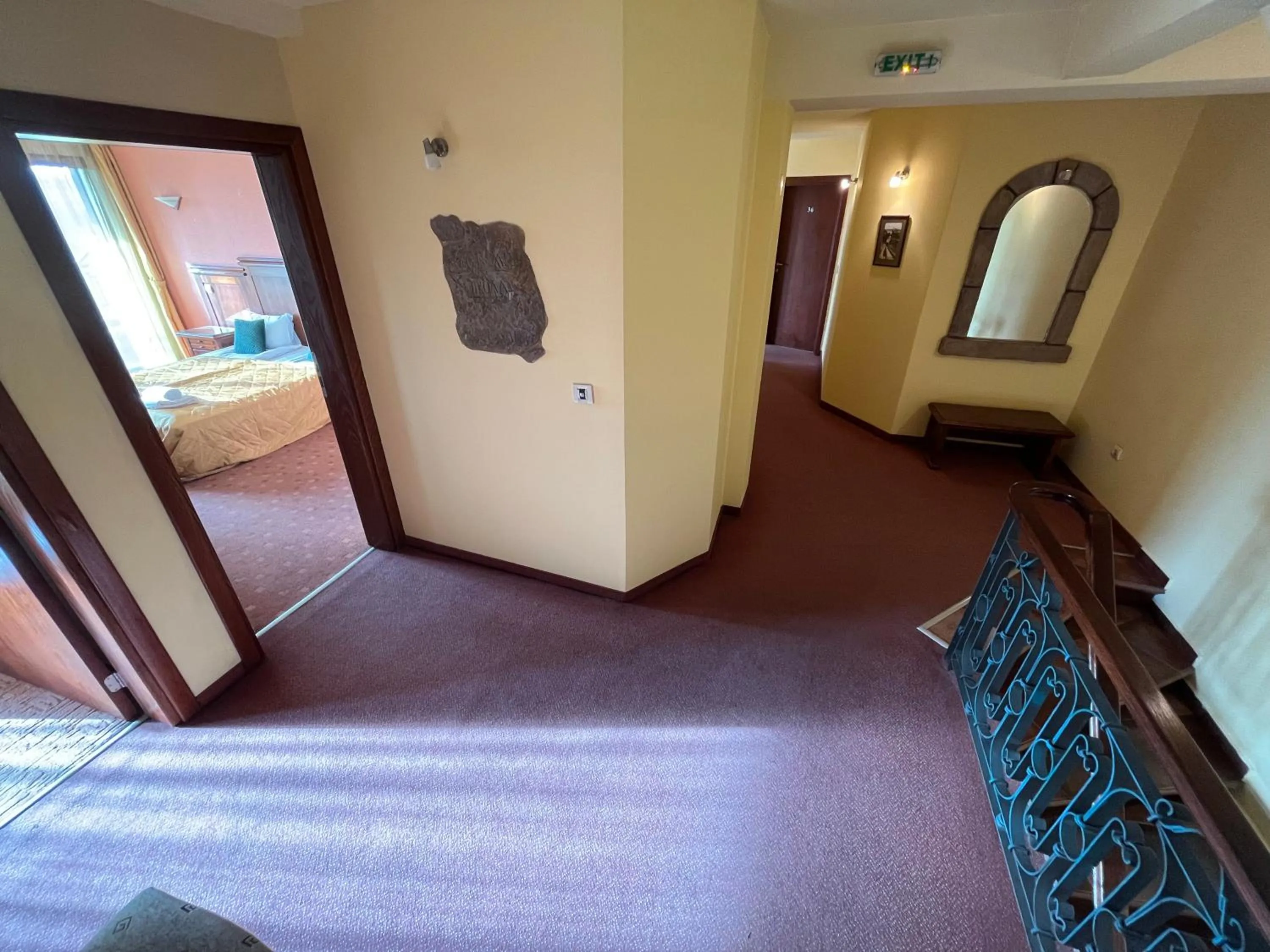 Property building, Bed in HOTEL BOLYARI