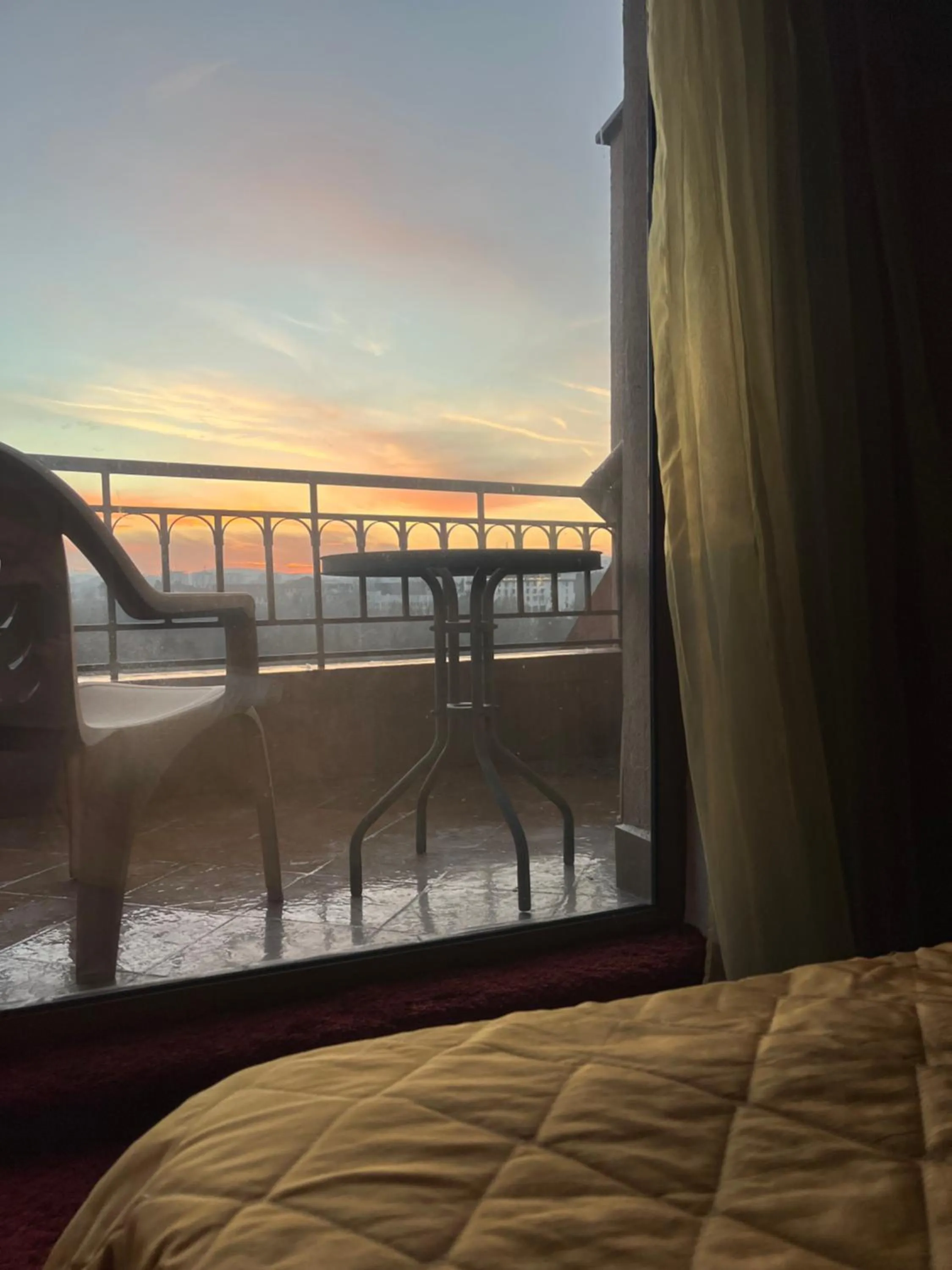 View (from property/room), Bed in HOTEL BOLYARI