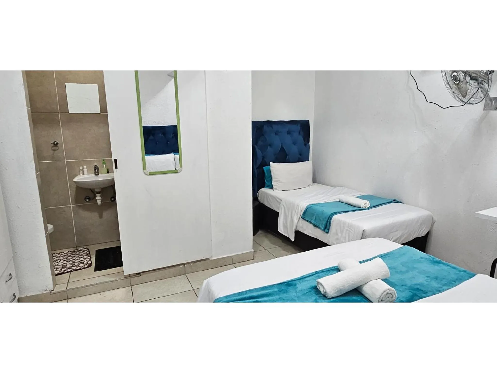 Bed in Goshen Lodge Fitzroy