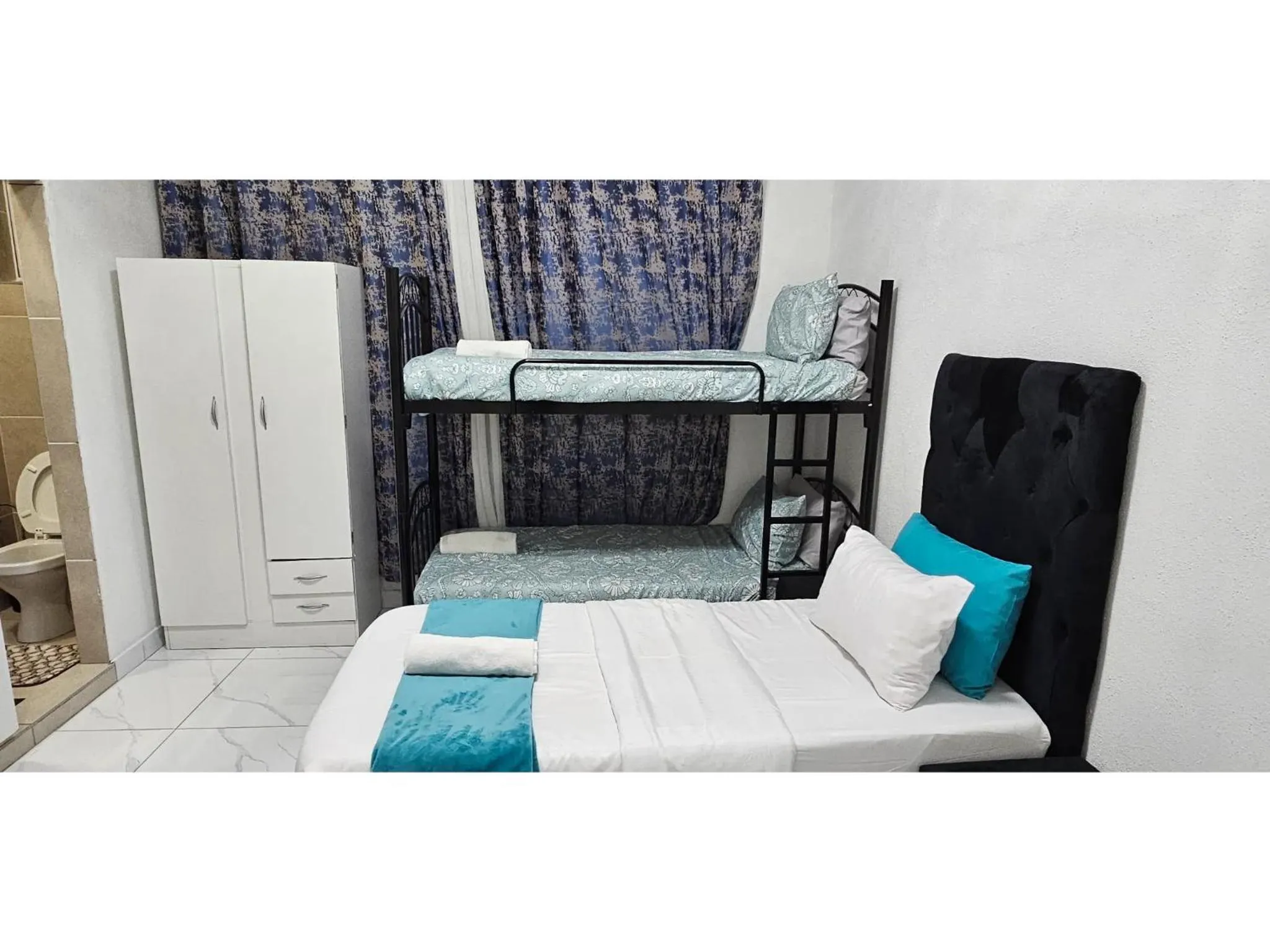 Bed in Goshen Lodge Fitzroy