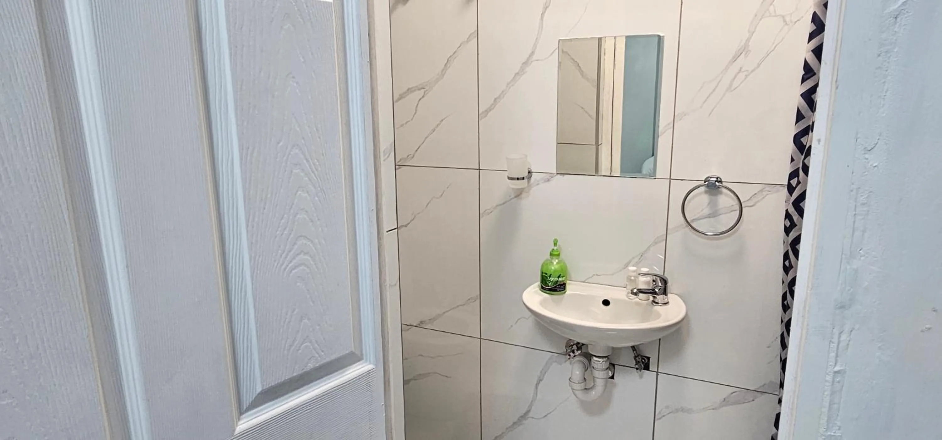 Toilet in Goshen Lodge Fitzroy