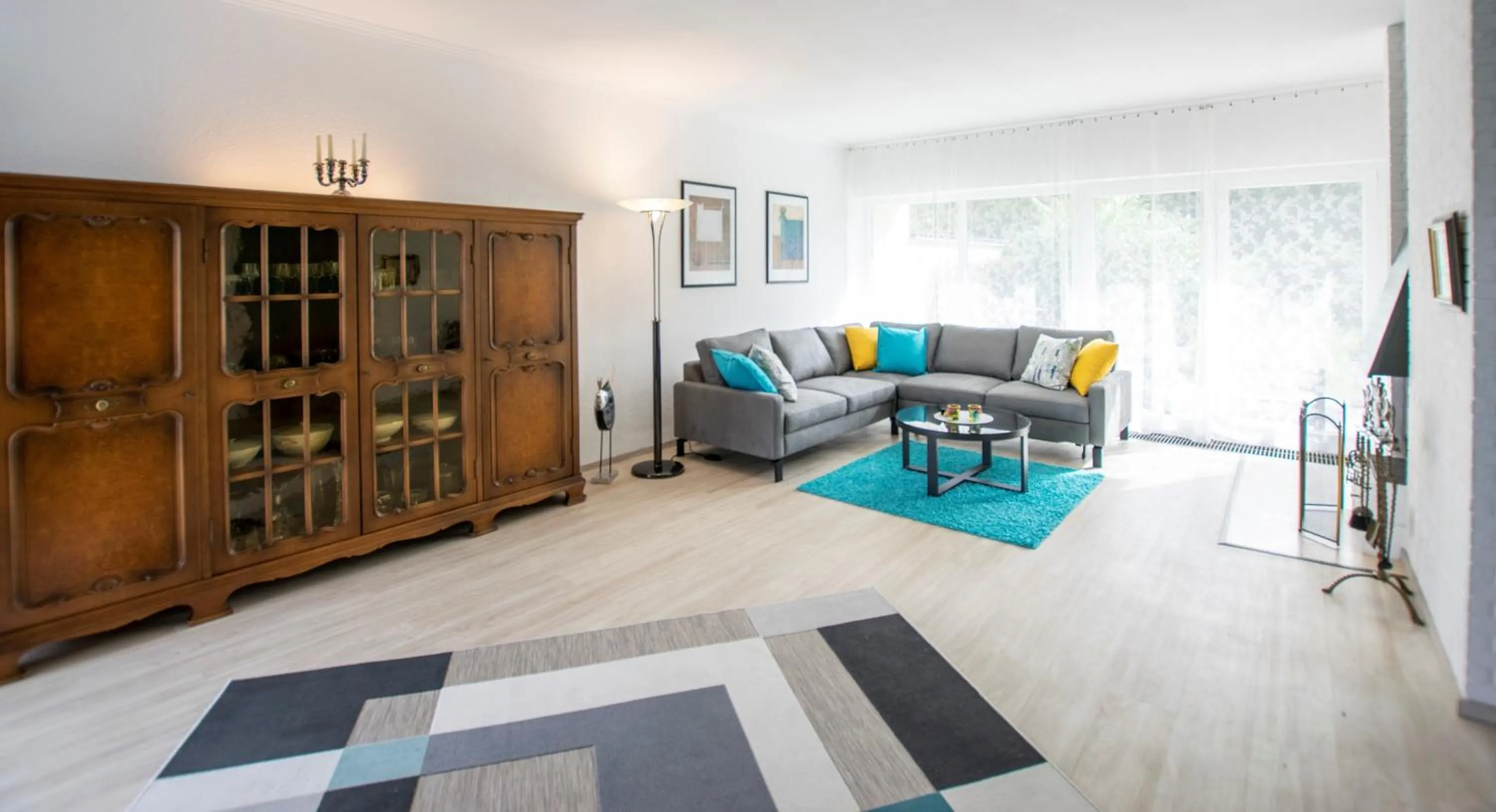 Peace-Deluxe****