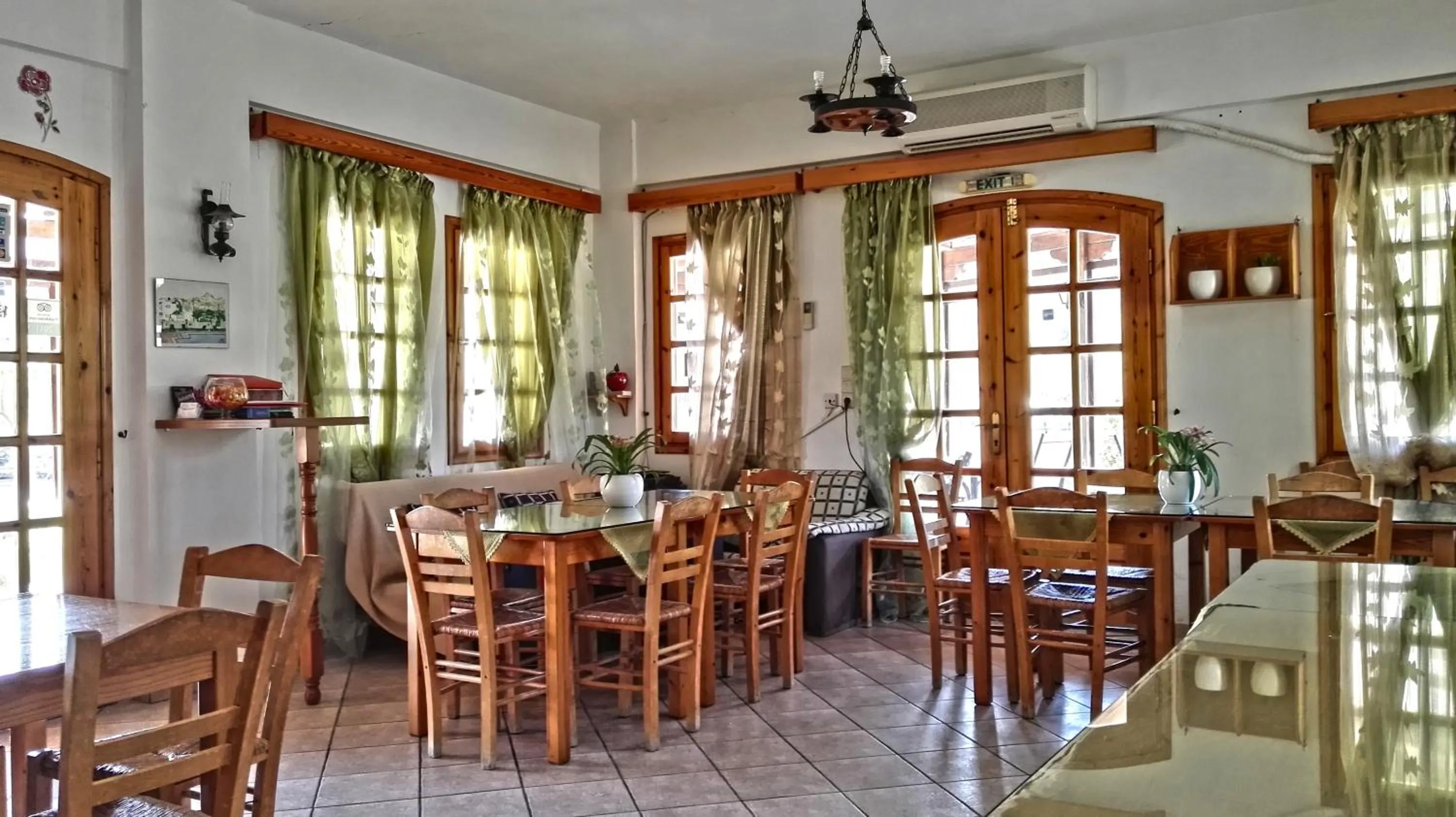 Meals in Dimitris Villa Hotel